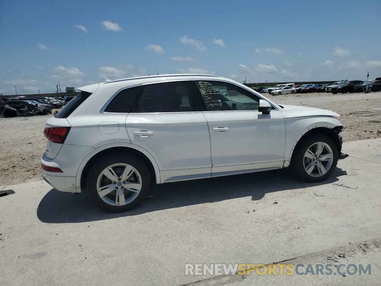 3 Фотография поврежденного автомобиля WA1ANAFY7K2034382 AUDI Q5 2019