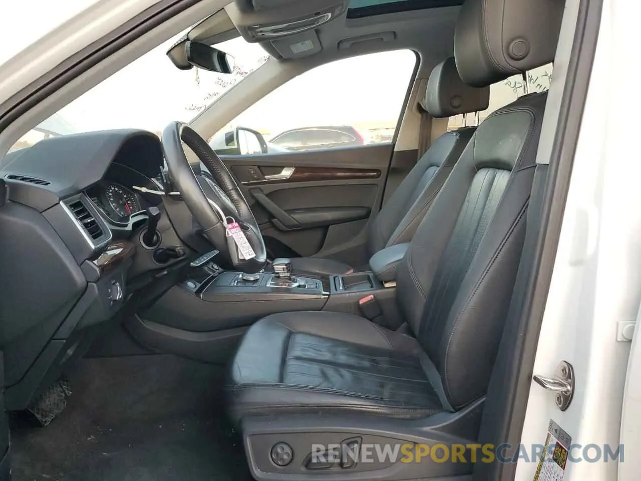 7 Фотография поврежденного автомобиля WA1ANAFY7K2070251 AUDI Q5 2019