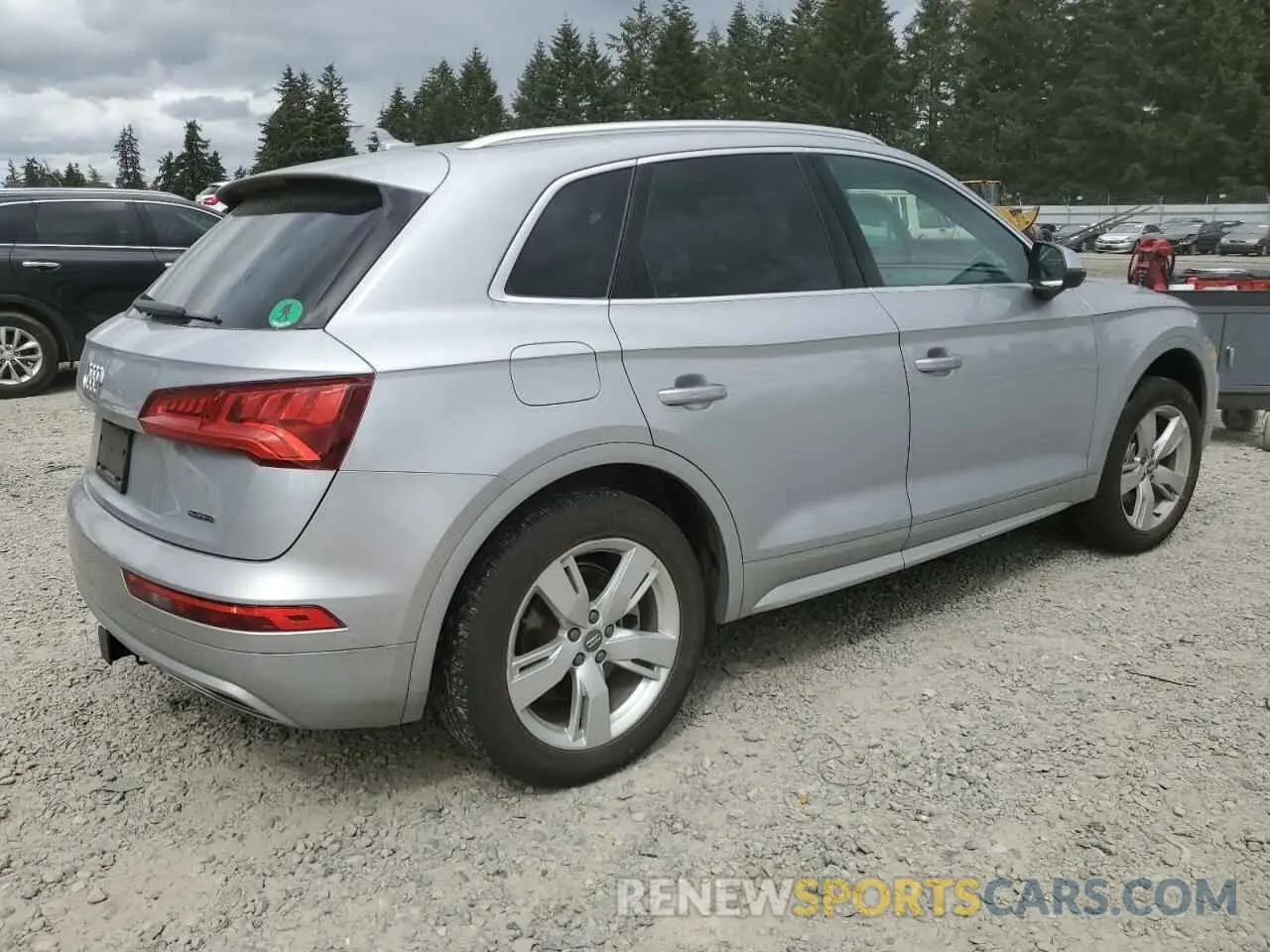 3 Фотография поврежденного автомобиля WA1ANAFY7K2090466 AUDI Q5 2019