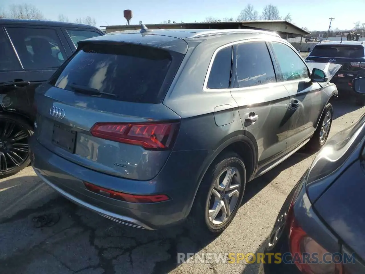 3 Фотография поврежденного автомобиля WA1ANAFY7K2103121 AUDI Q5 2019