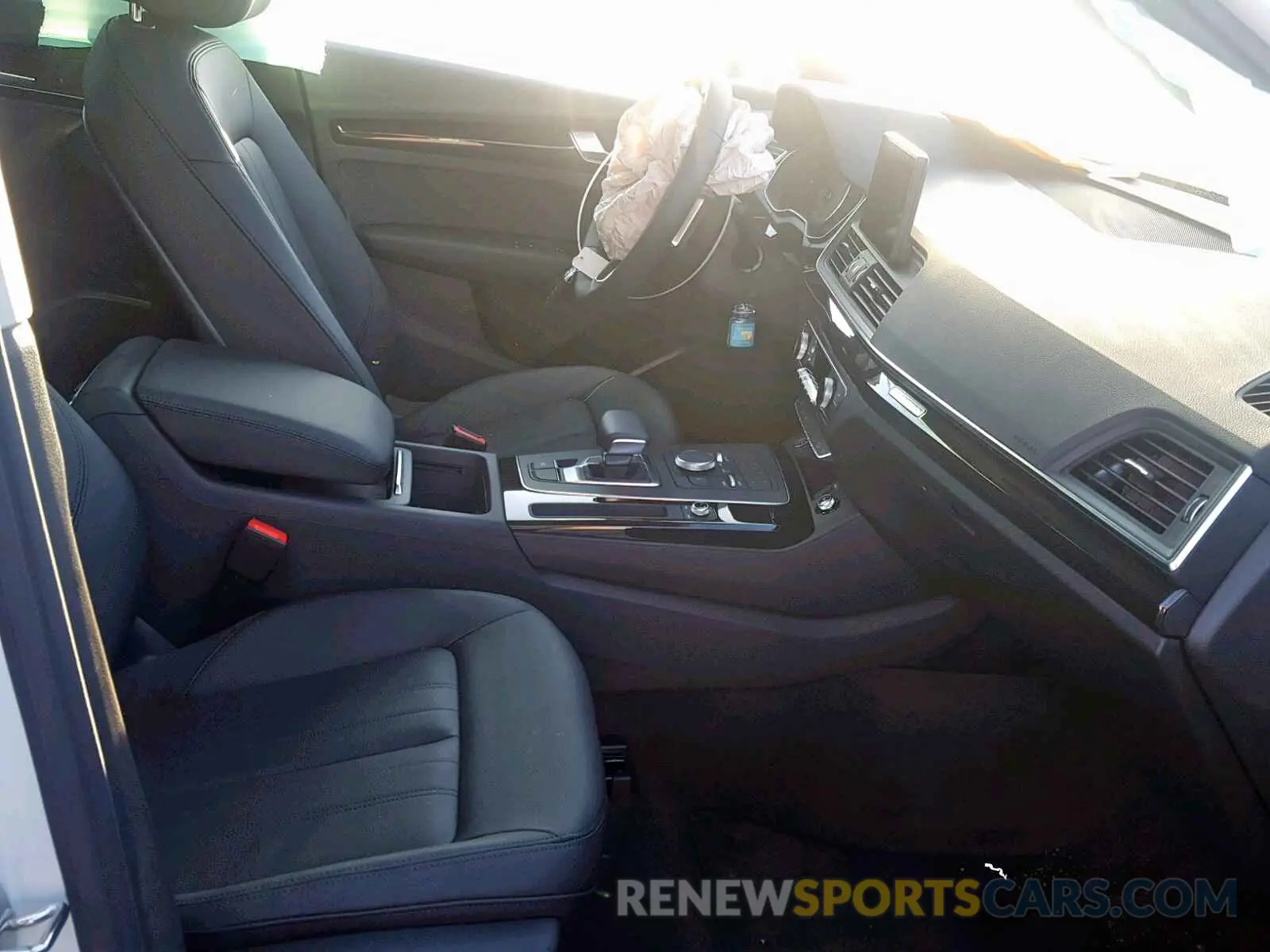 5 Photograph of a damaged car WA1ANAFY8K2033810 AUDI Q5 2019