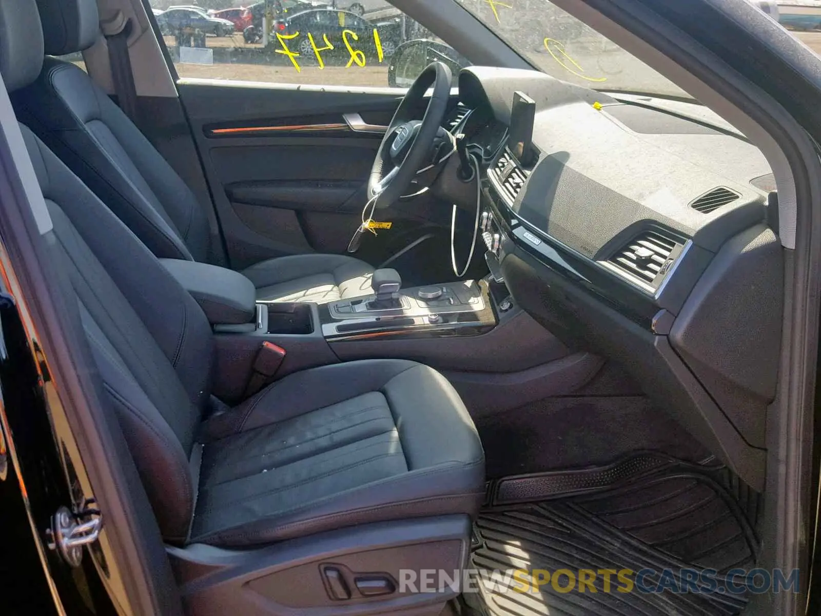 5 Photograph of a damaged car WA1ANAFY8K2043222 AUDI Q5 2019