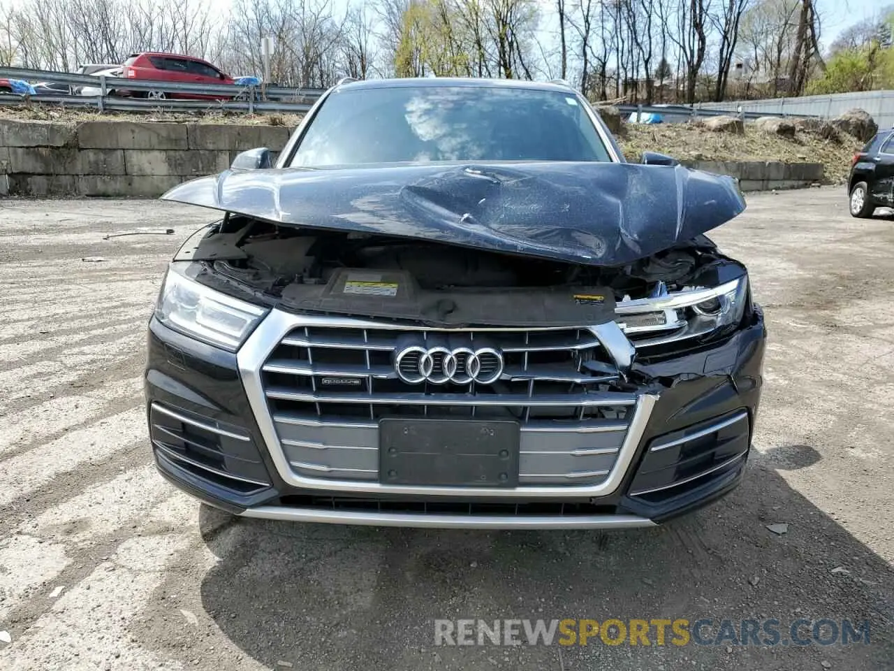 5 Photograph of a damaged car WA1ANAFY8K2046492 AUDI Q5 2019