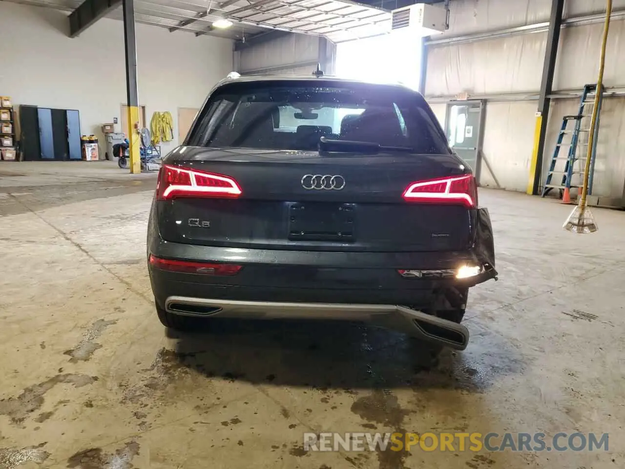 6 Photograph of a damaged car WA1ANAFY8K2051689 AUDI Q5 2019
