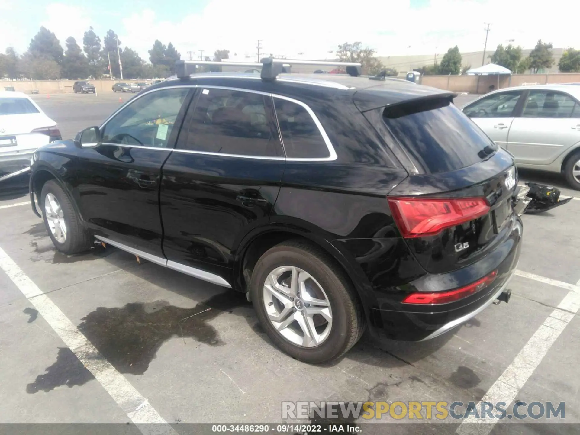 3 Фотография поврежденного автомобиля WA1ANAFY8K2091884 AUDI Q5 2019