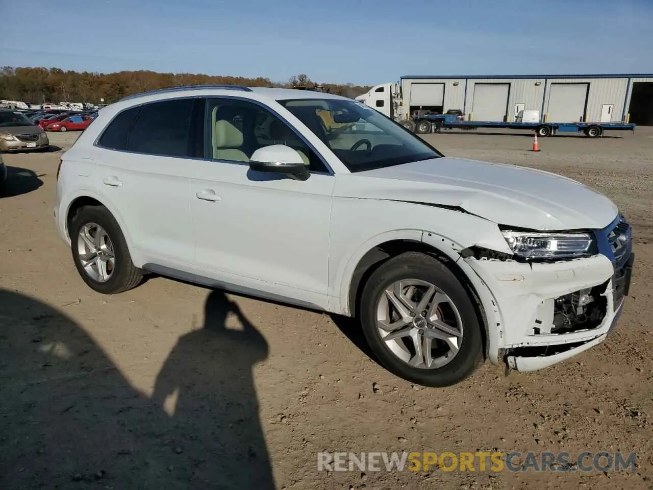 4 Photograph of a damaged car WA1ANAFY8K2118758 AUDI Q5 2019