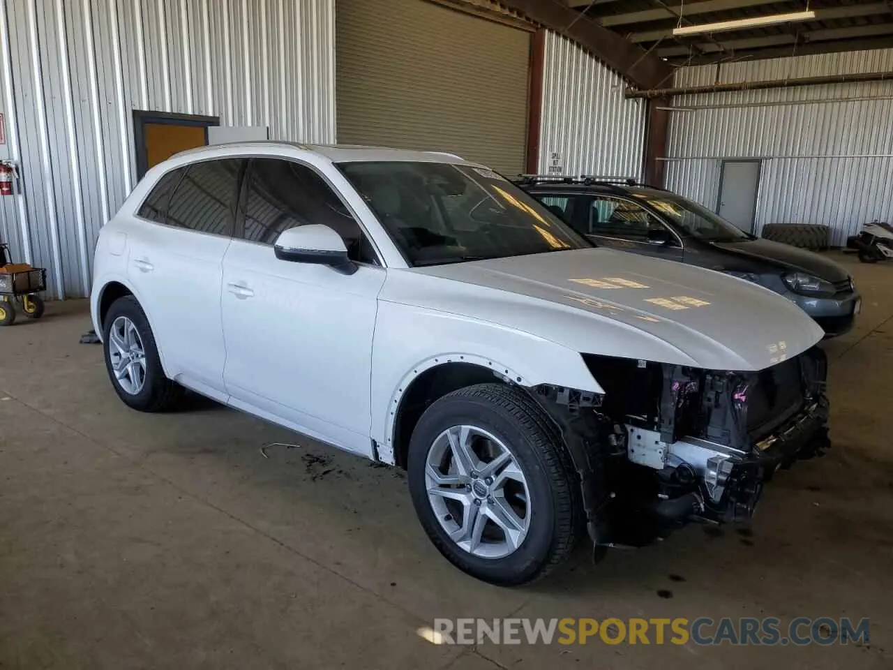 4 Photograph of a damaged car WA1ANAFY8K2142574 AUDI Q5 2019