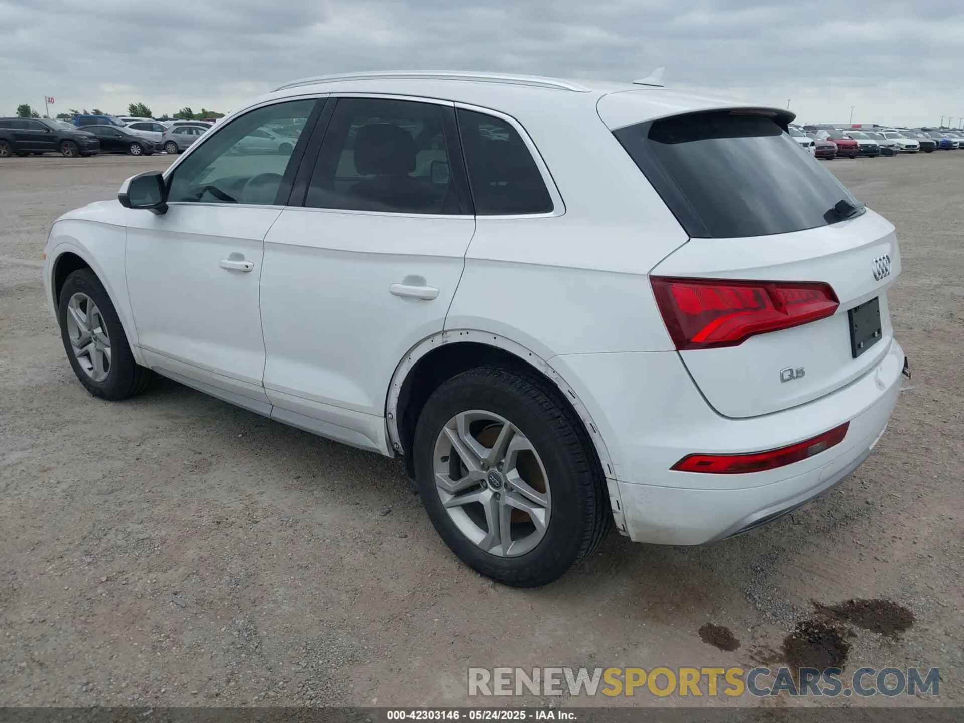 3 Фотография поврежденного автомобиля WA1ANAFY9K2092462 AUDI Q5 2019