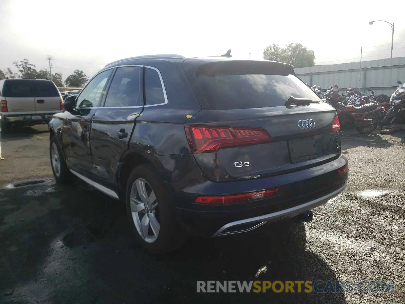 3 Photograph of a damaged car WA1ANAFYXK2058465 AUDI Q5 2019