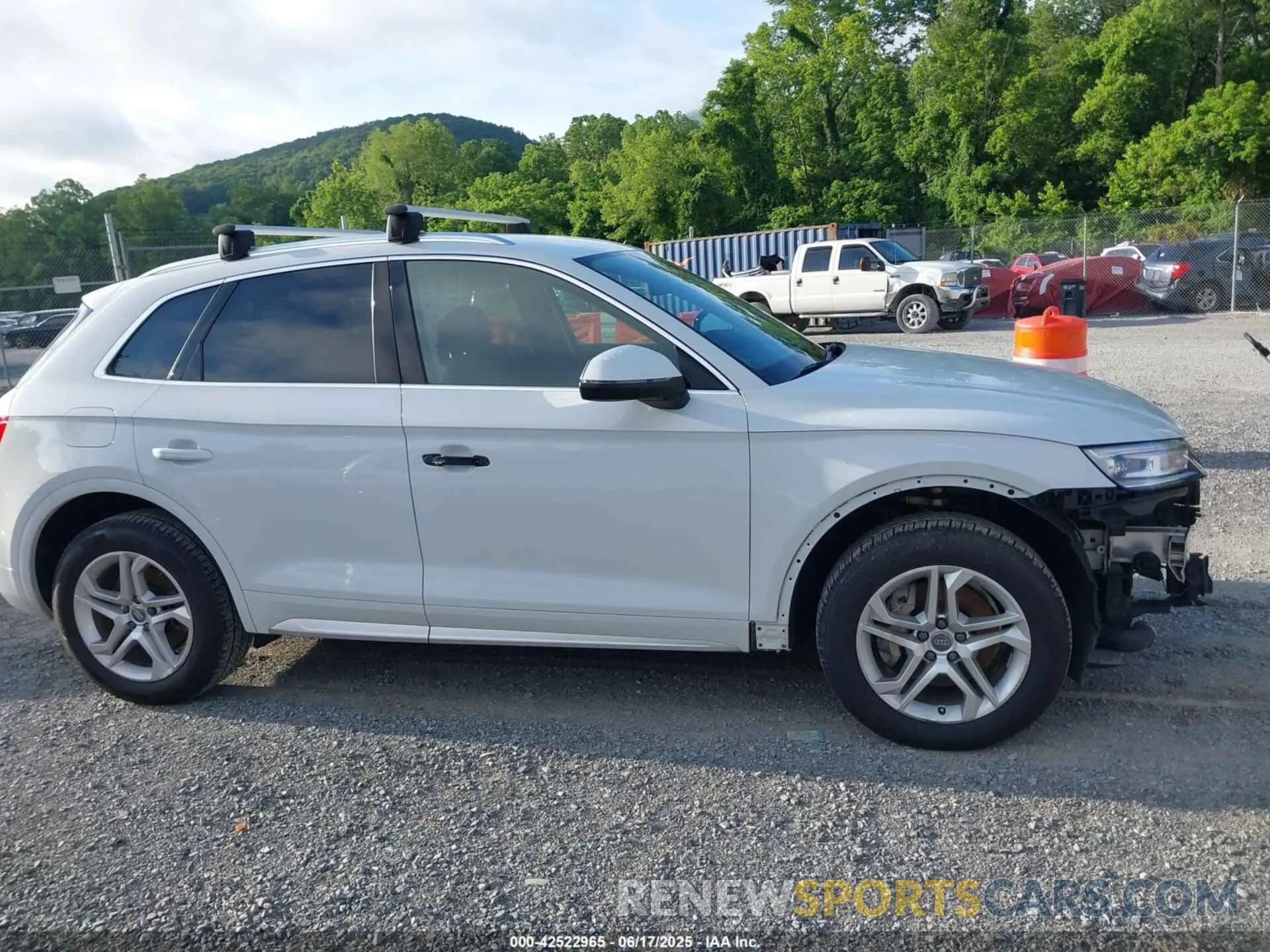 13 Photograph of a damaged car WA1ANAFYXK2126876 AUDI Q5 2019