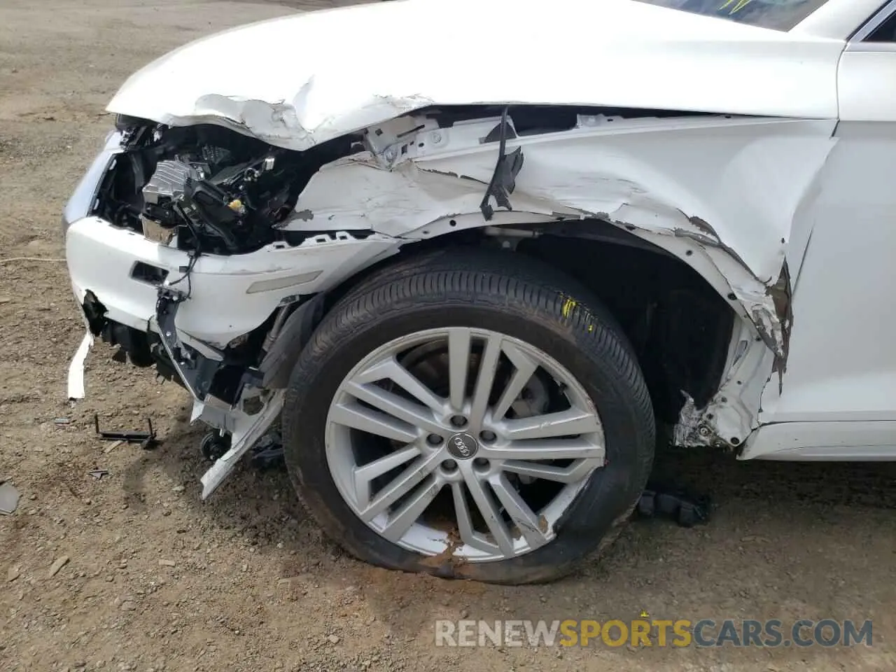 9 Photograph of a damaged car WA1BNAFY0K2027424 AUDI Q5 2019