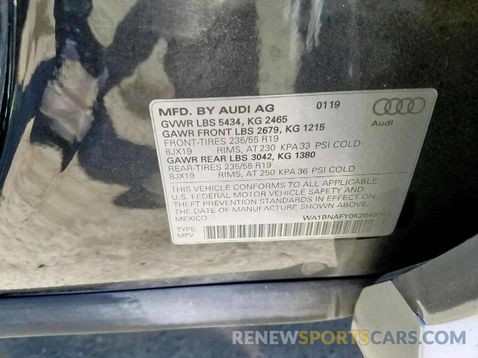 10 Photograph of a damaged car WA1BNAFY0K2049763 AUDI Q5 2019