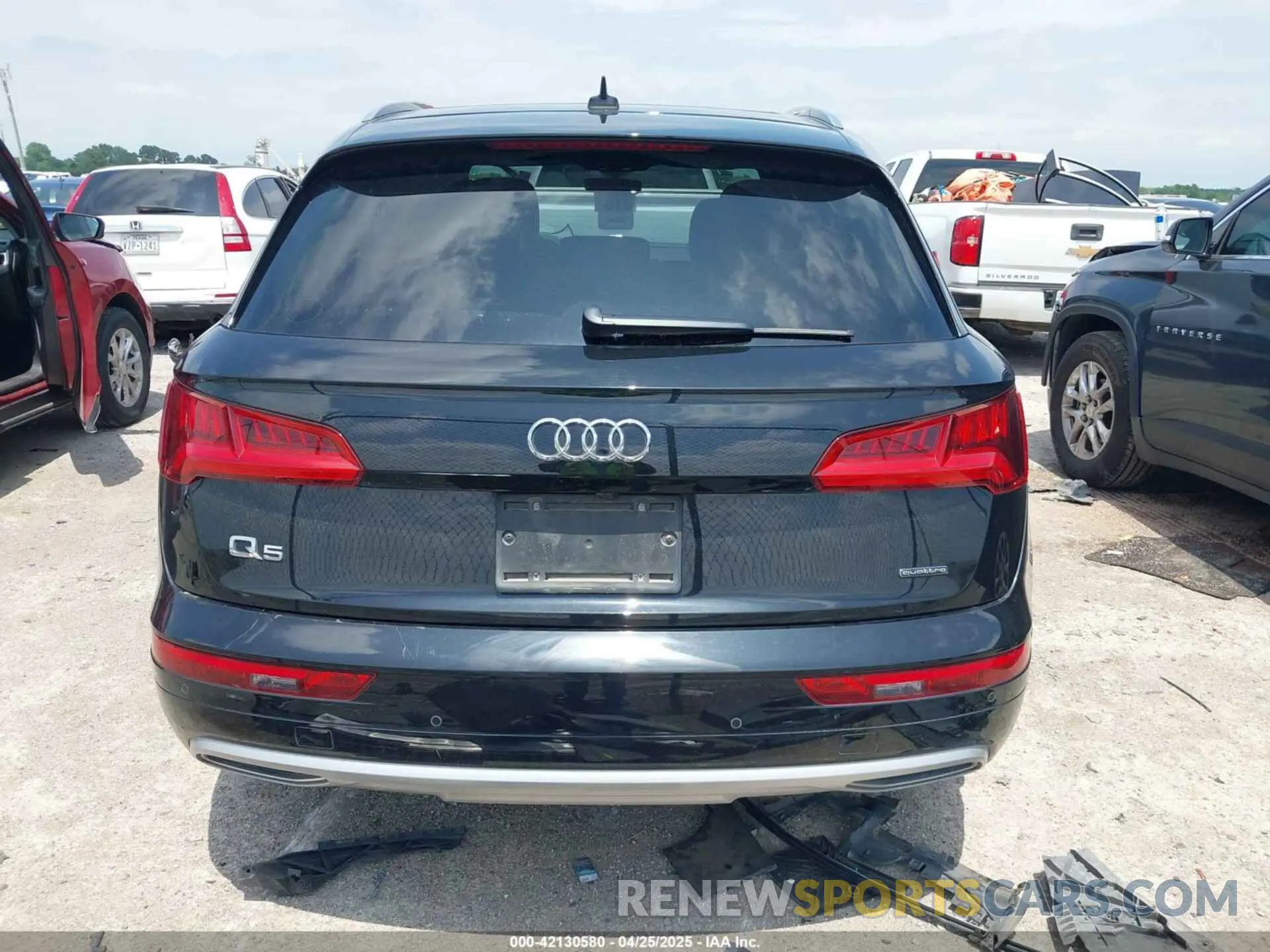 16 Photograph of a damaged car WA1BNAFY0K2063954 AUDI Q5 2019