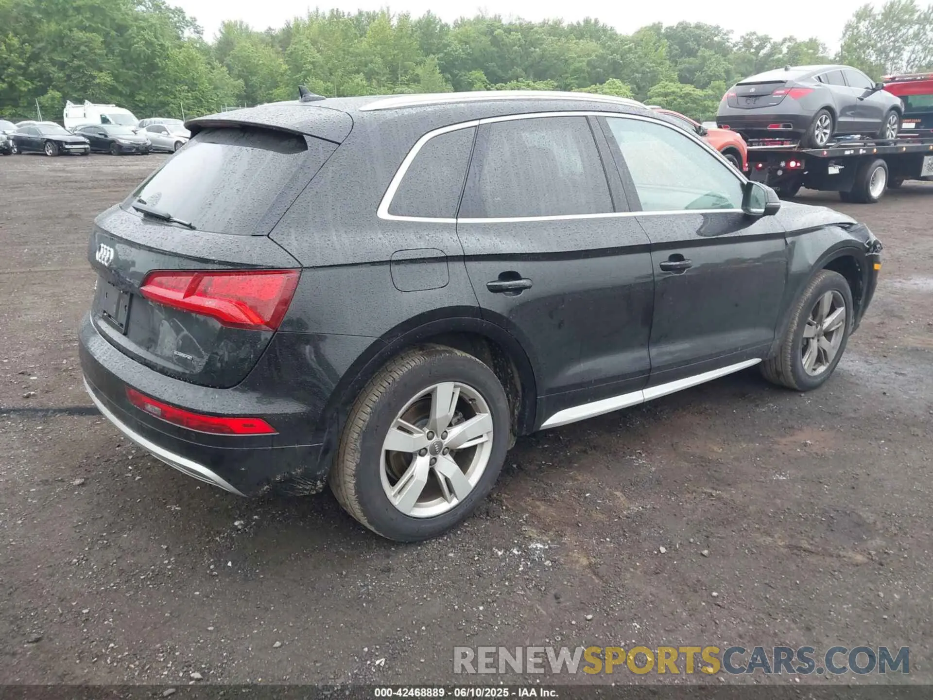 4 Photograph of a damaged car WA1BNAFY0K2079460 AUDI Q5 2019