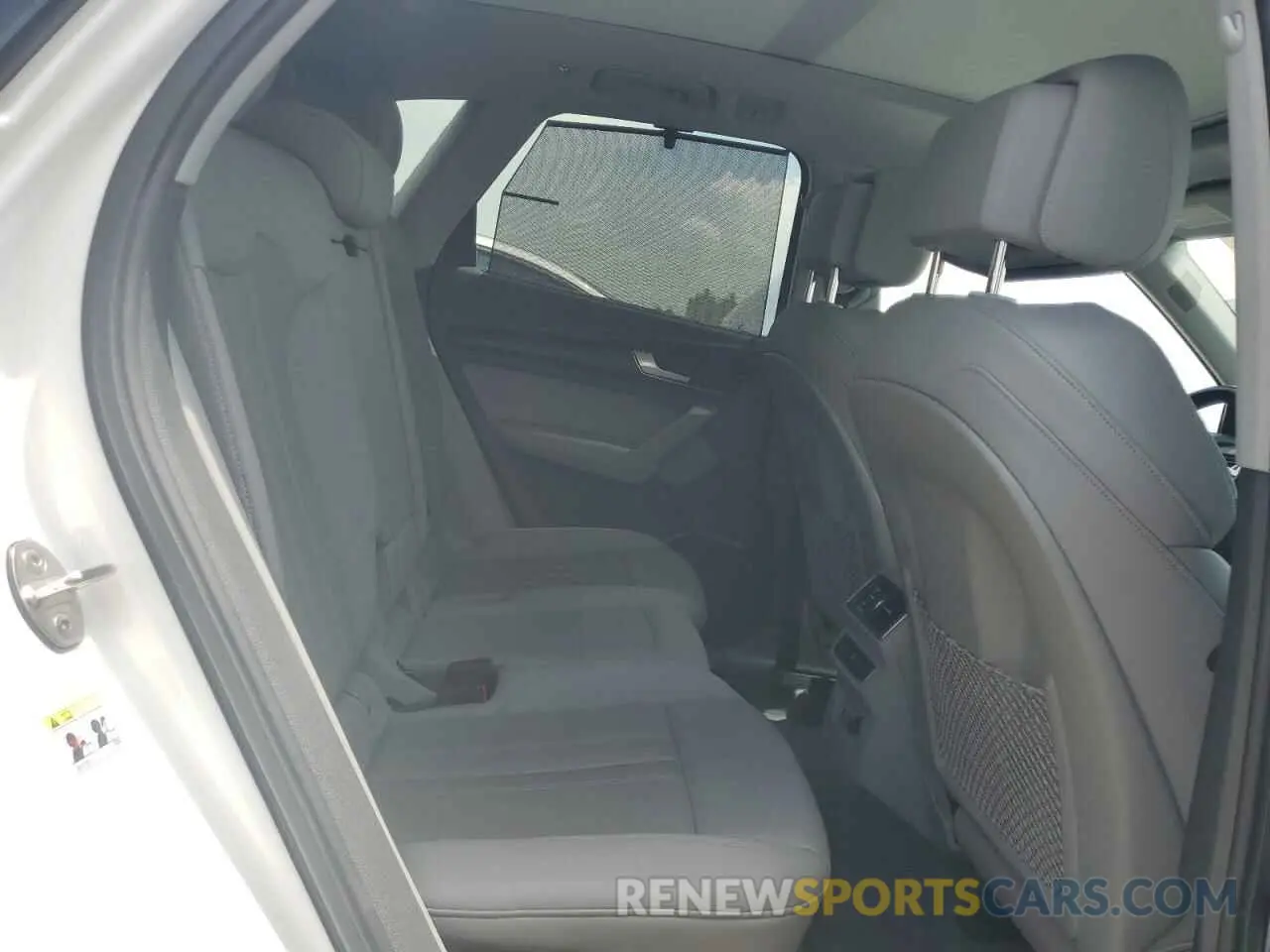 11 Photograph of a damaged car WA1BNAFY0K2090443 AUDI Q5 2019