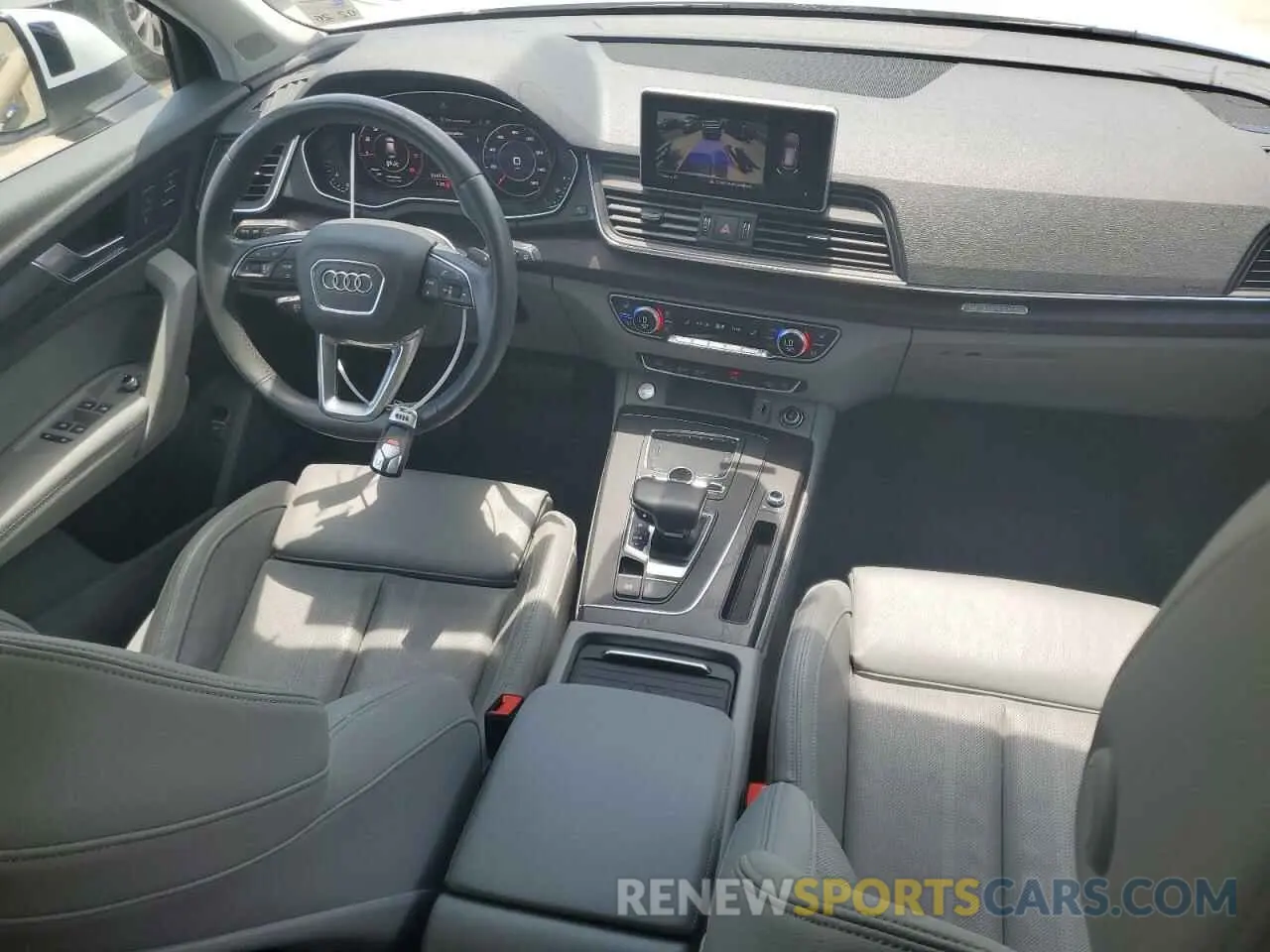 8 Photograph of a damaged car WA1BNAFY0K2090443 AUDI Q5 2019