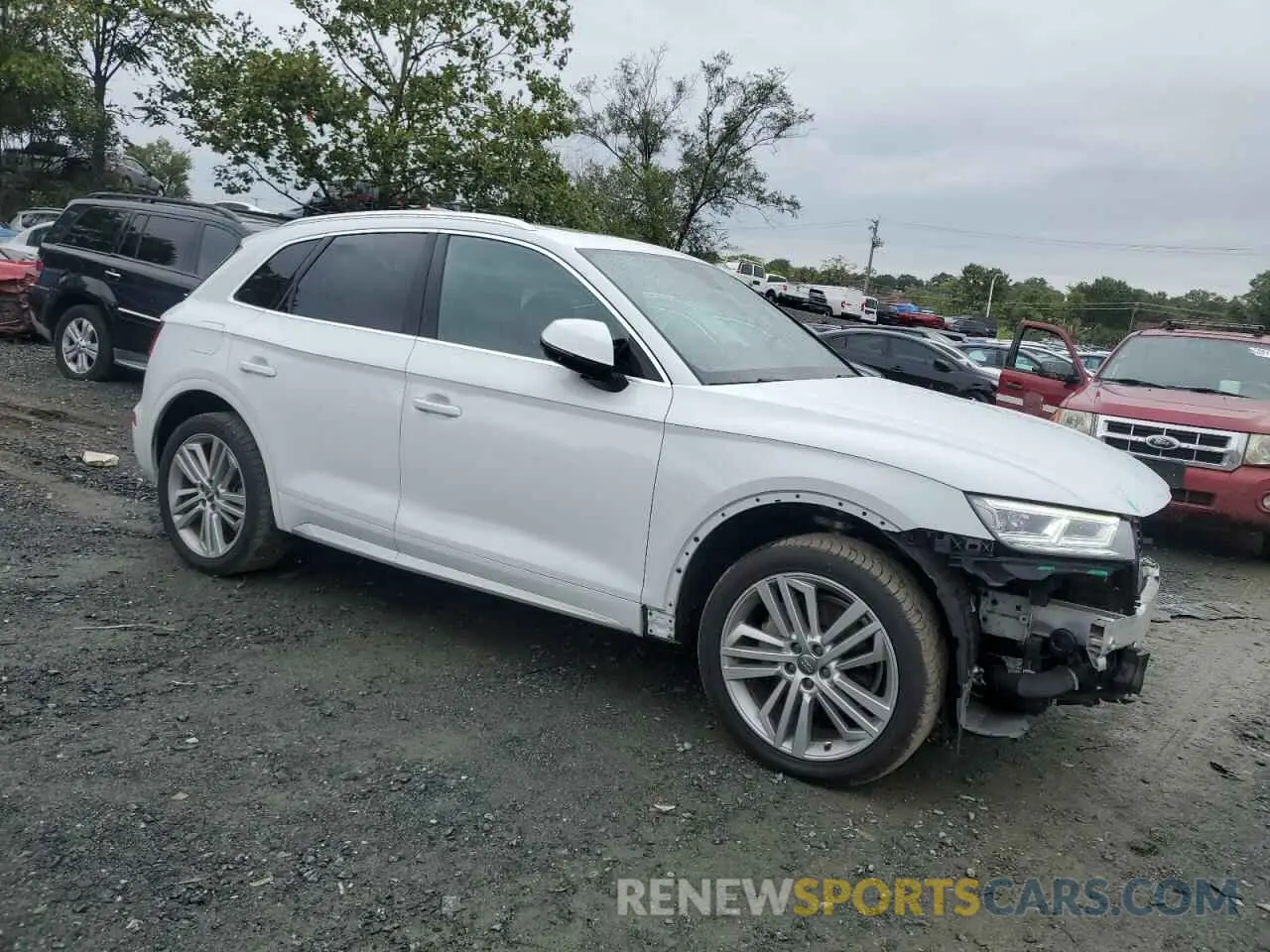 4 Photograph of a damaged car WA1BNAFY0K2120735 AUDI Q5 2019