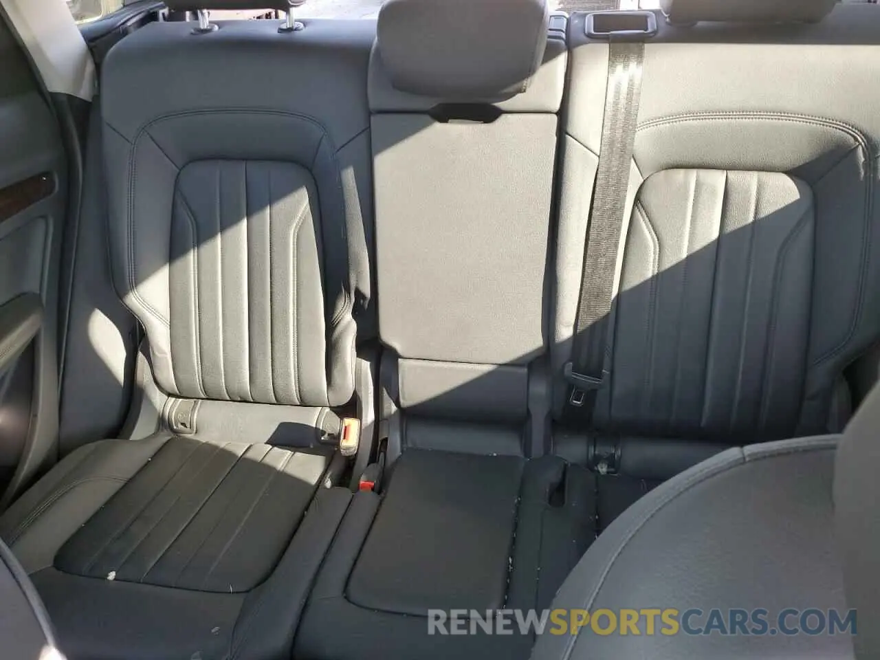 10 Фотография поврежденного автомобиля WA1BNAFY0K2140323 AUDI Q5 2019