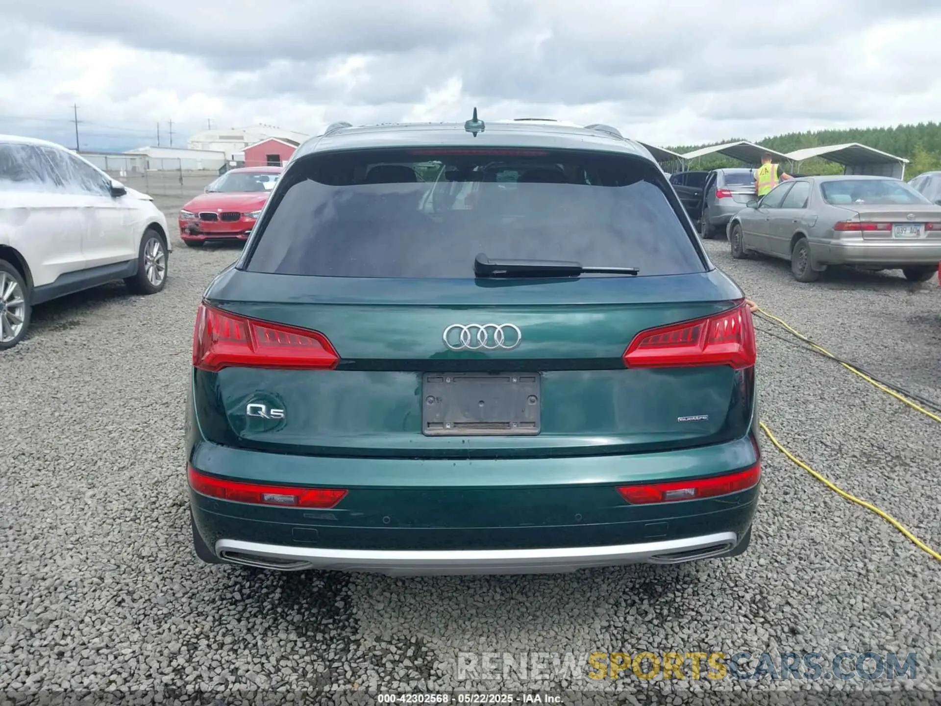 16 Photograph of a damaged car WA1BNAFY1K2126527 AUDI Q5 2019