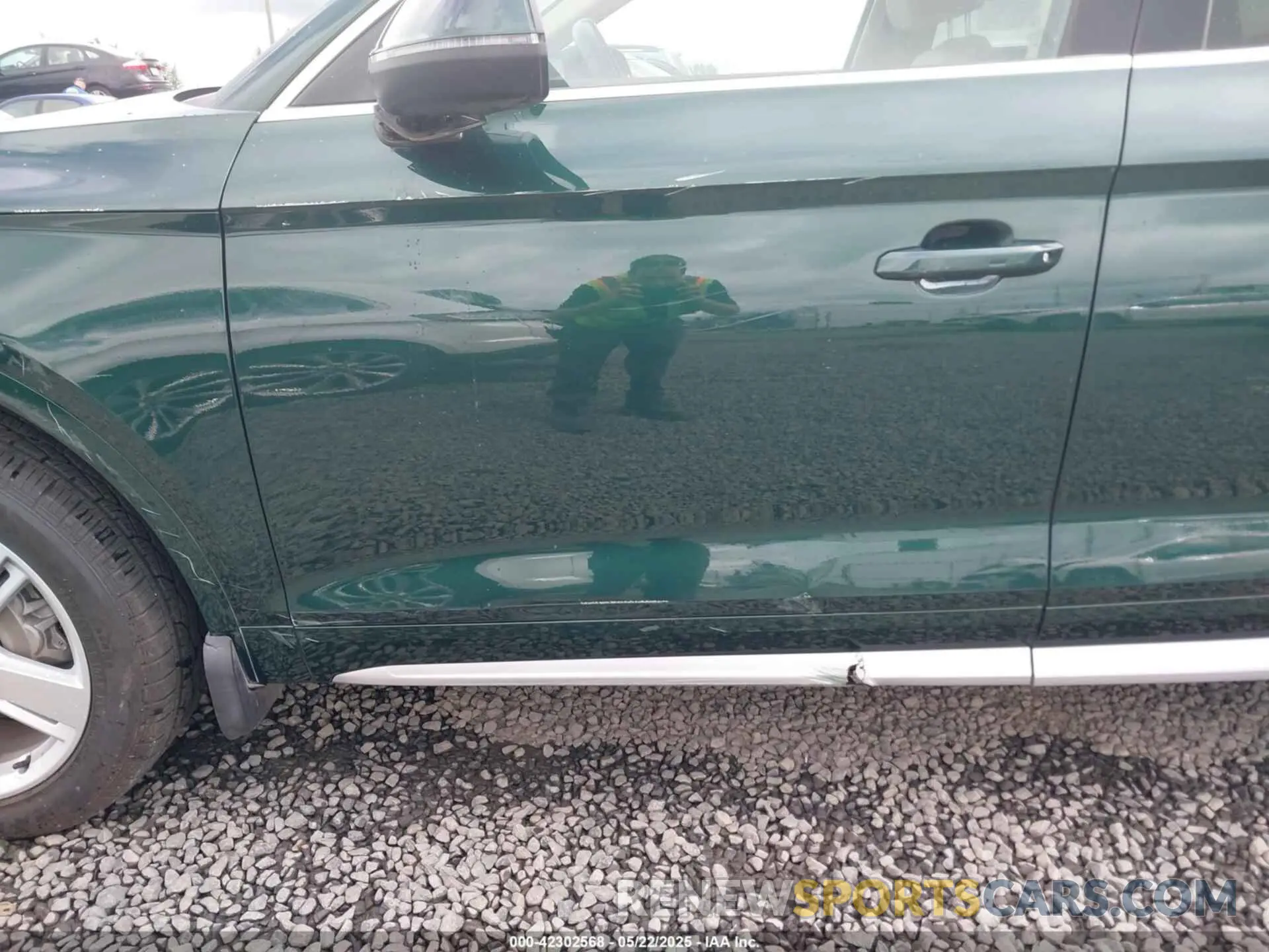18 Photograph of a damaged car WA1BNAFY1K2126527 AUDI Q5 2019