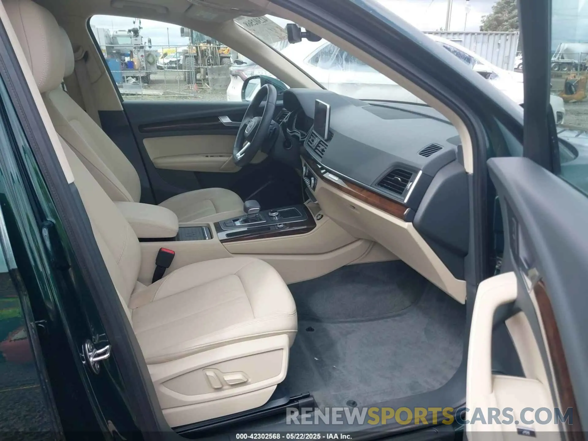 5 Photograph of a damaged car WA1BNAFY1K2126527 AUDI Q5 2019