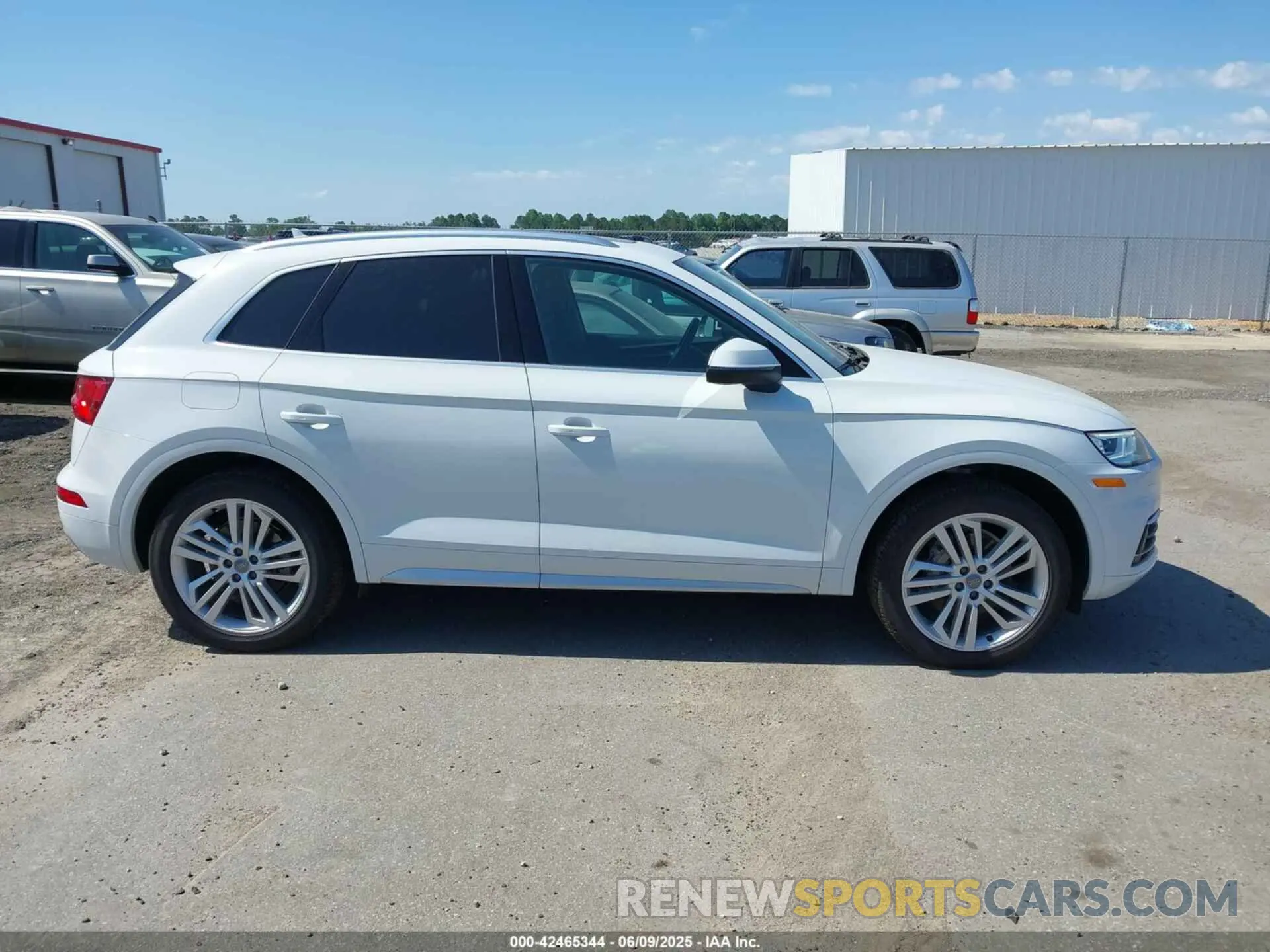 14 Photograph of a damaged car WA1BNAFY1K2139360 AUDI Q5 2019