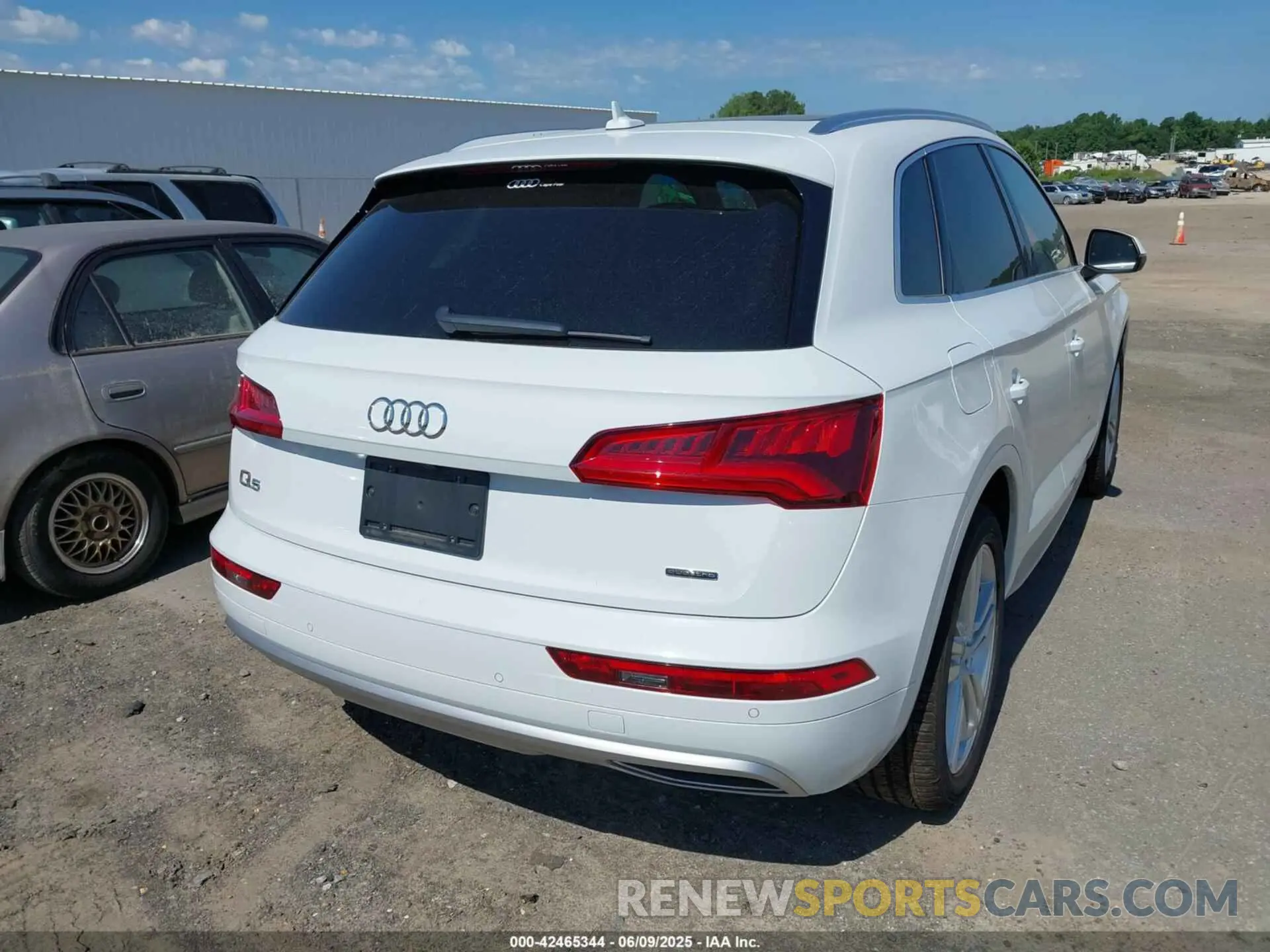21 Photograph of a damaged car WA1BNAFY1K2139360 AUDI Q5 2019