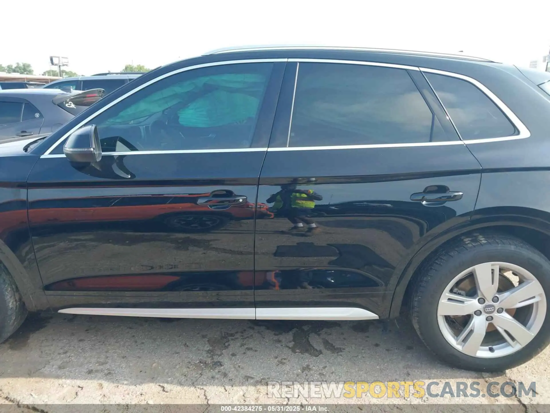 14 Photograph of a damaged car WA1BNAFY2K2087222 AUDI Q5 2019