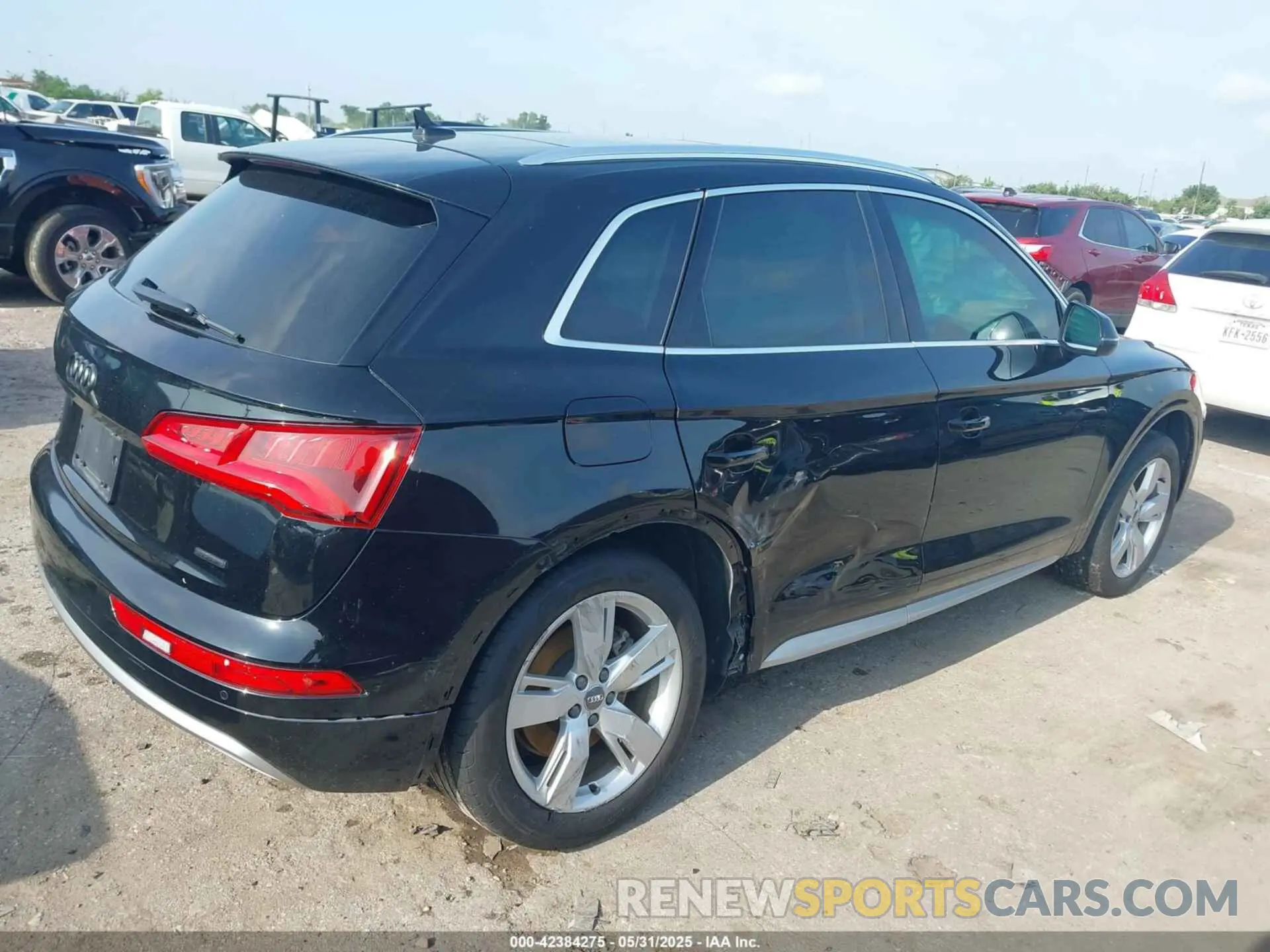 4 Photograph of a damaged car WA1BNAFY2K2087222 AUDI Q5 2019