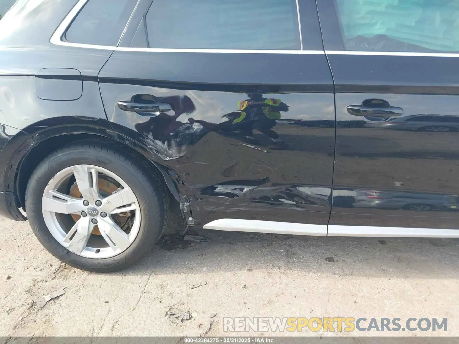 6 Photograph of a damaged car WA1BNAFY2K2087222 AUDI Q5 2019