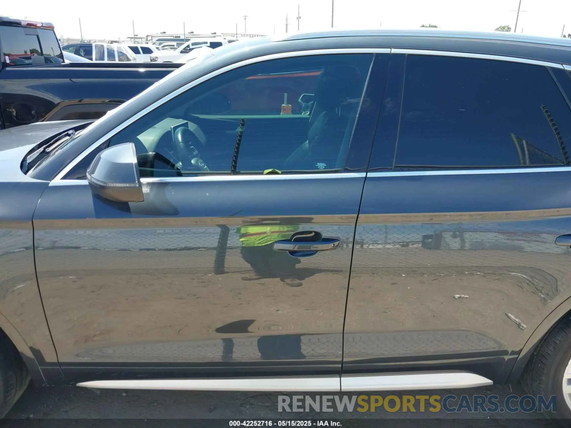 14 Фотография поврежденного автомобиля WA1BNAFY3K2037963 AUDI Q5 2019