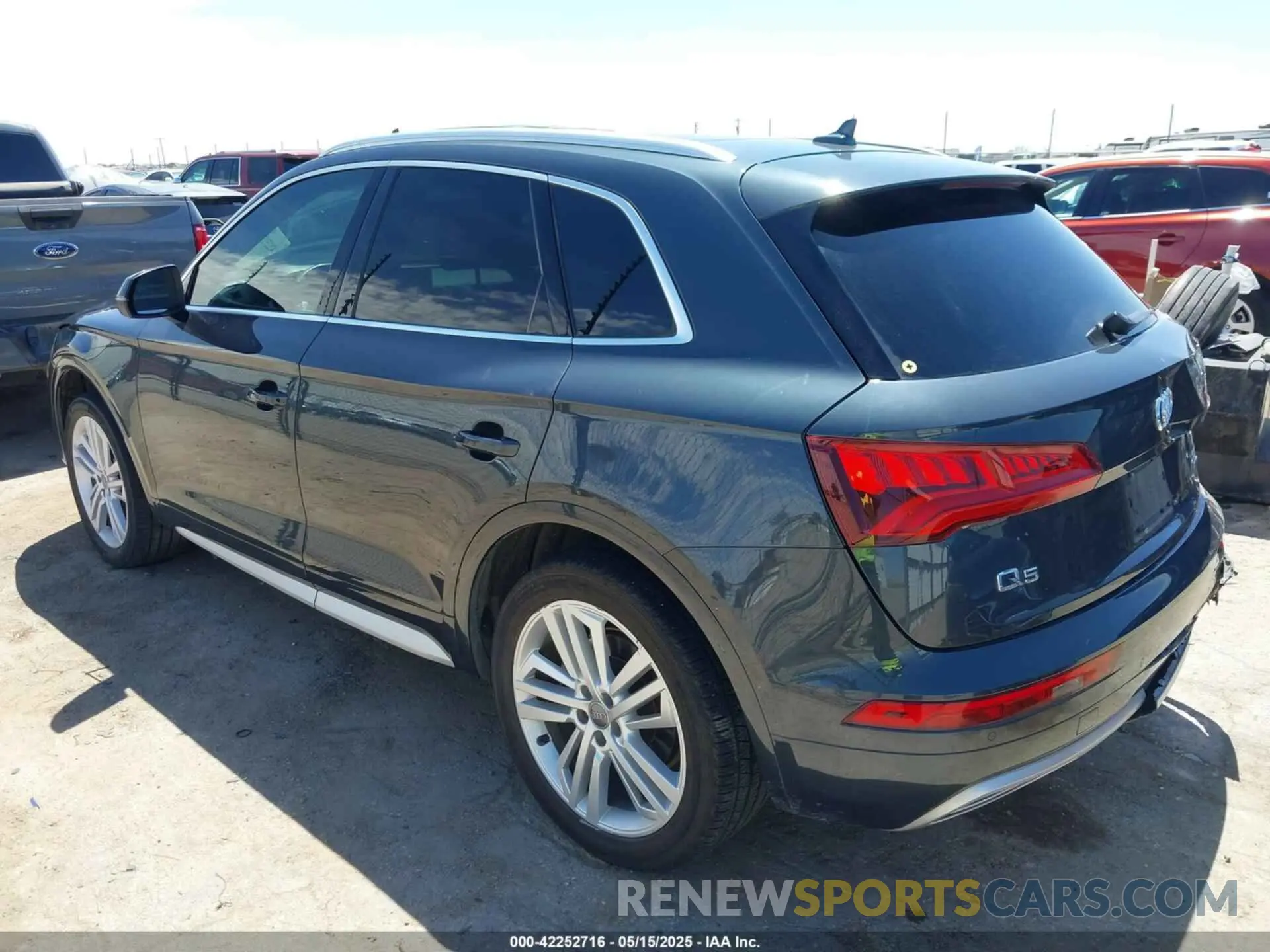 3 Фотография поврежденного автомобиля WA1BNAFY3K2037963 AUDI Q5 2019