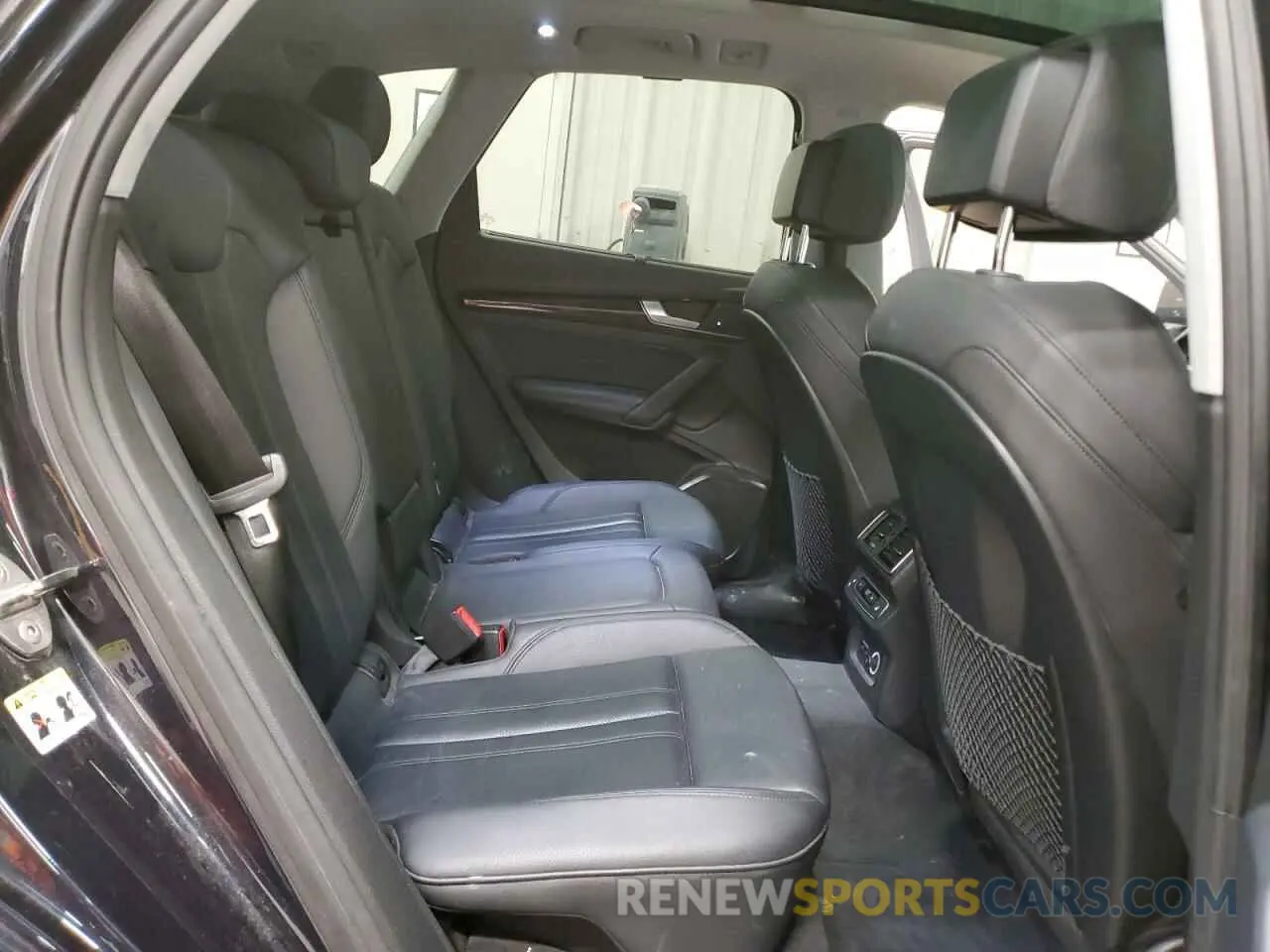 10 Photograph of a damaged car WA1BNAFY3K2112628 AUDI Q5 2019