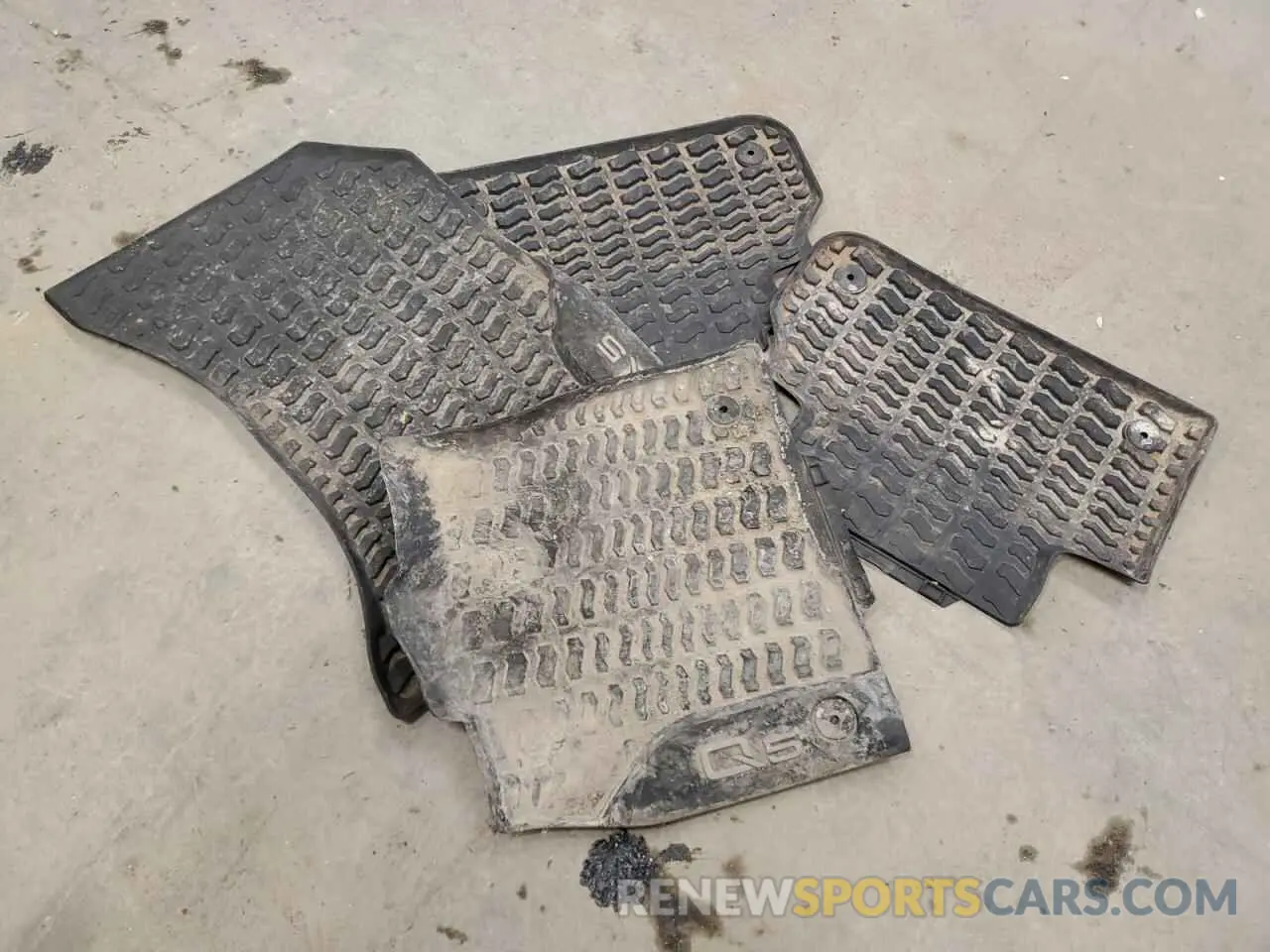12 Photograph of a damaged car WA1BNAFY3K2112628 AUDI Q5 2019