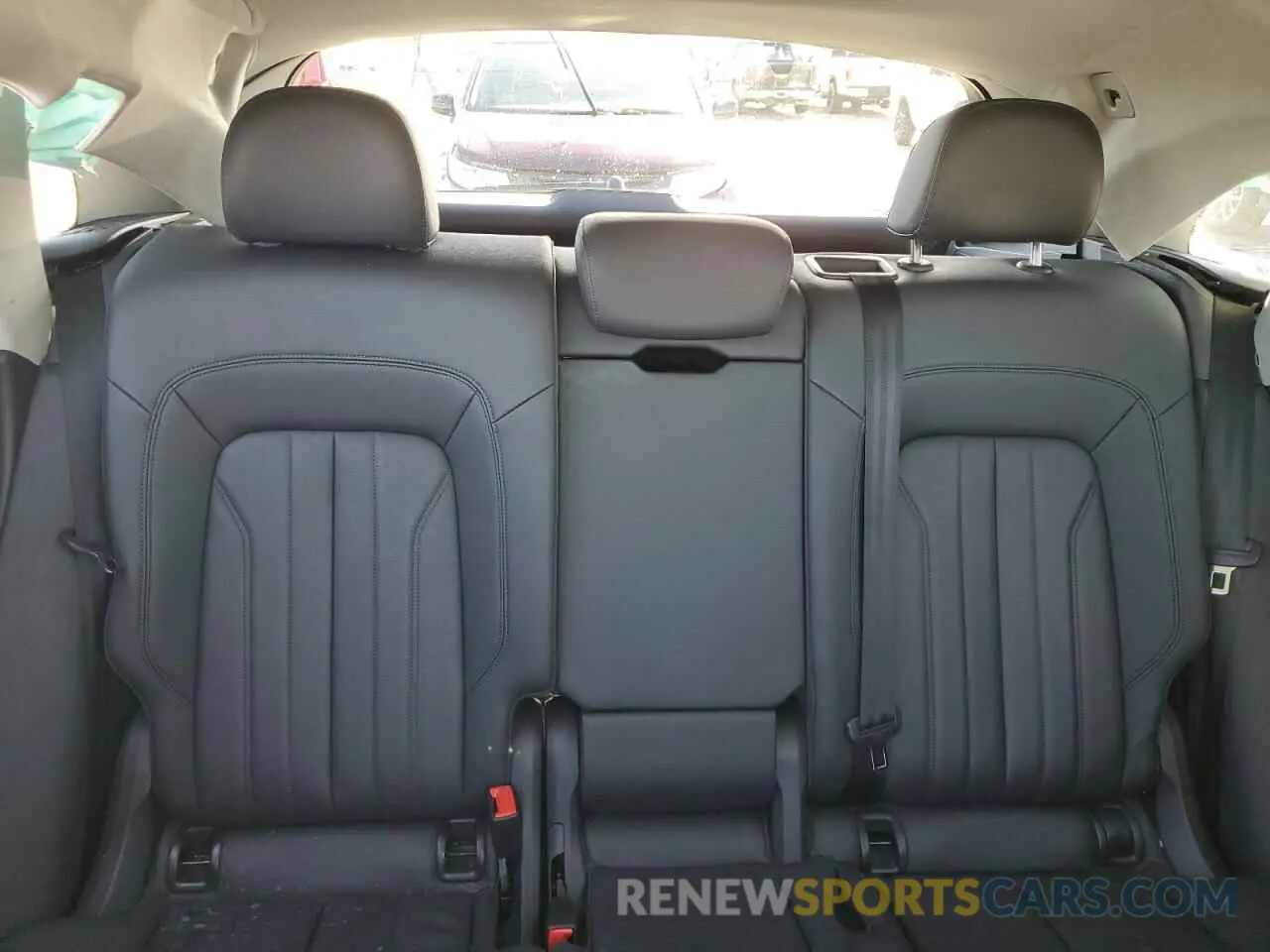 10 Photograph of a damaged car WA1BNAFY3K2127839 AUDI Q5 2019