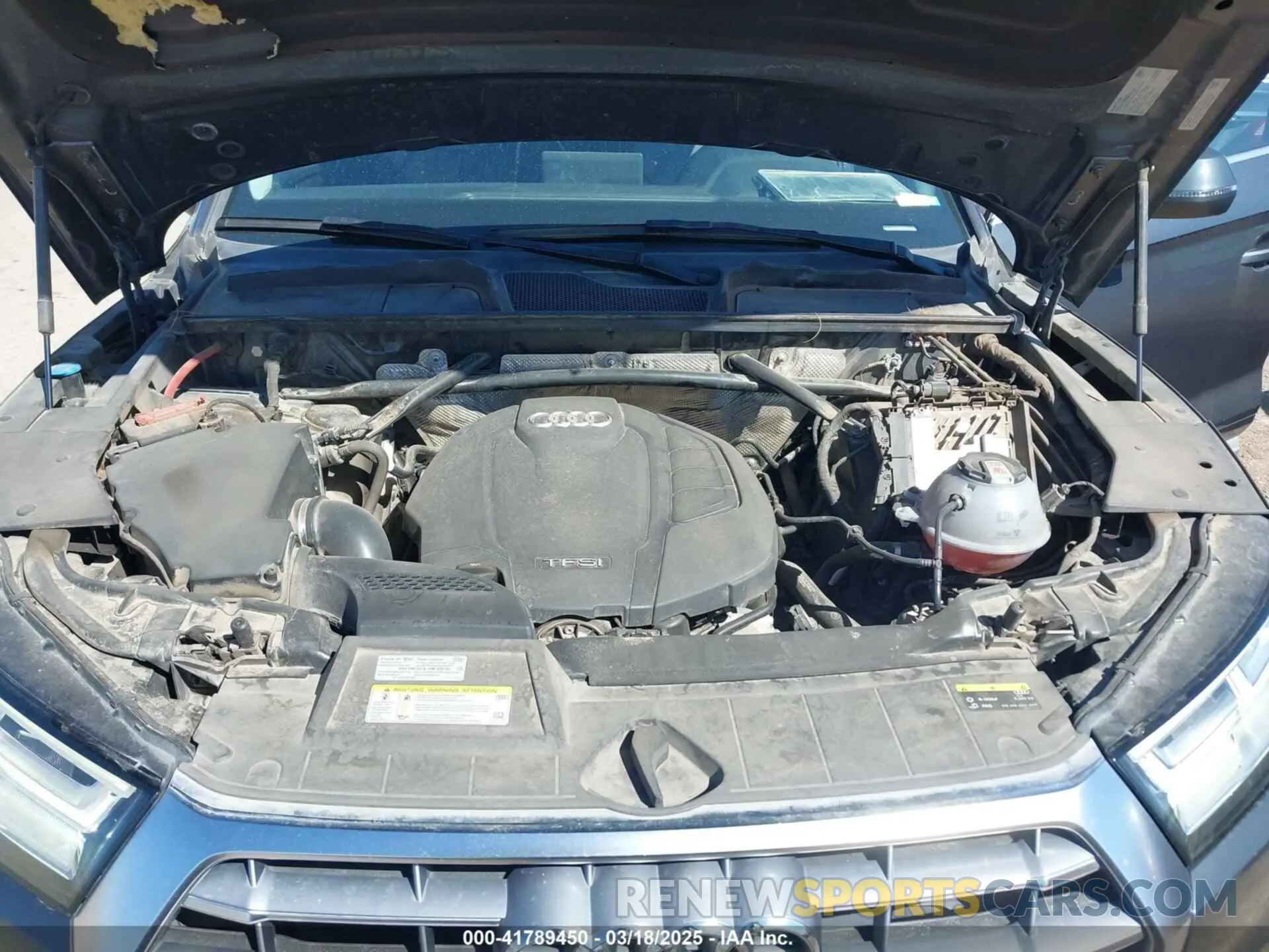 10 Photograph of a damaged car WA1BNAFY4K2042119 AUDI Q5 2019