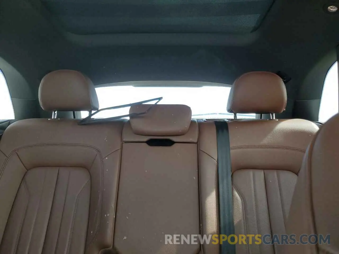 10 Photograph of a damaged car WA1BNAFY5K2044431 AUDI Q5 2019
