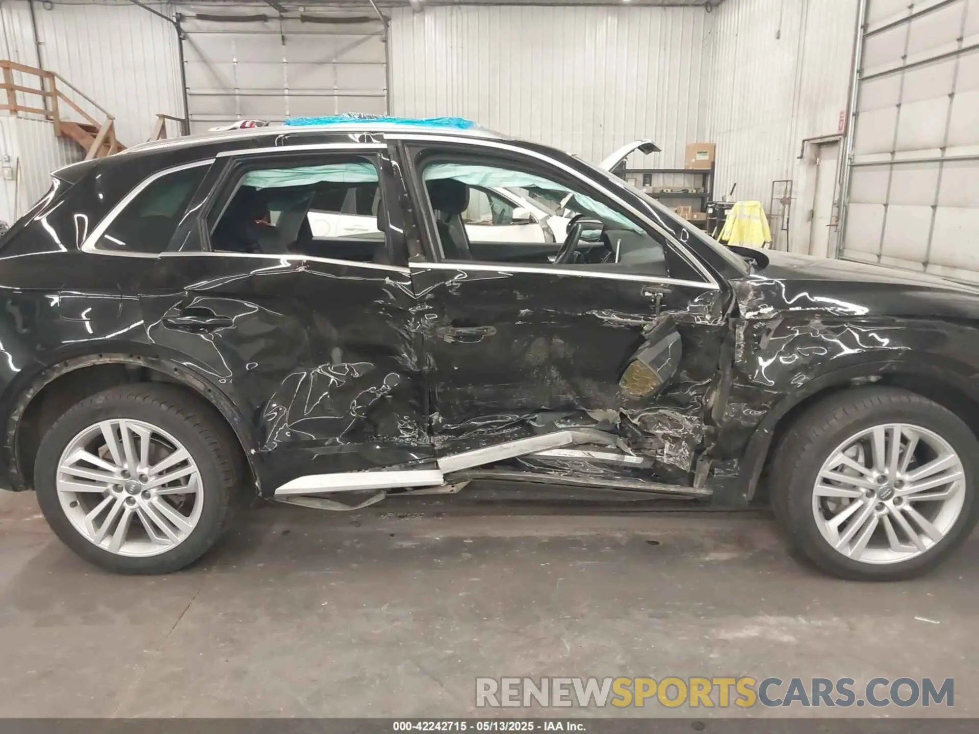 14 Фотография поврежденного автомобиля WA1BNAFY5K2097629 AUDI Q5 2019