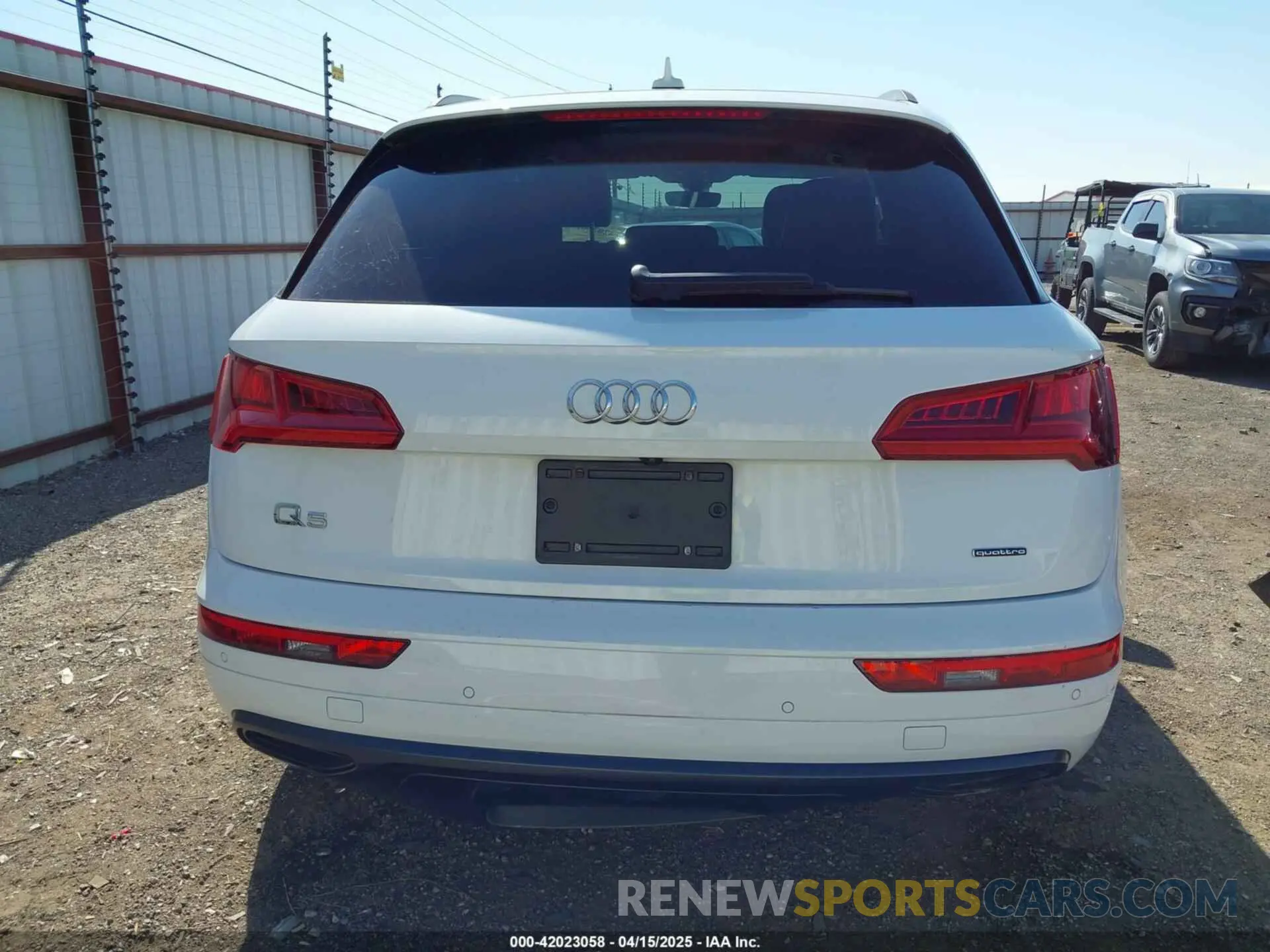 17 Фотография поврежденного автомобиля WA1BNAFY6K2119041 AUDI Q5 2019