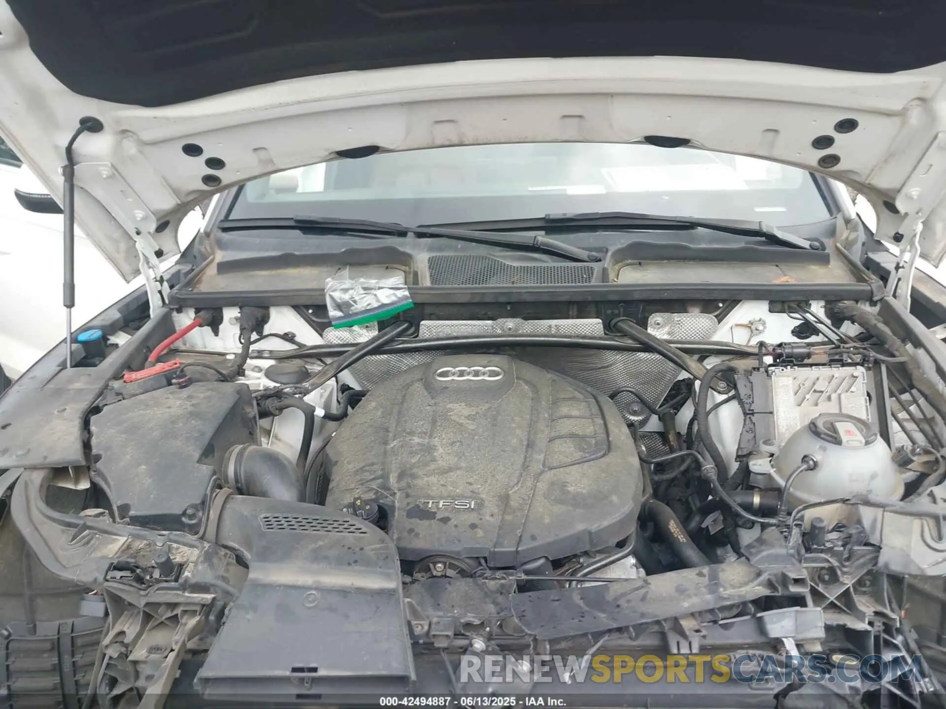 10 Photograph of a damaged car WA1BNAFY7K2020079 AUDI Q5 2019