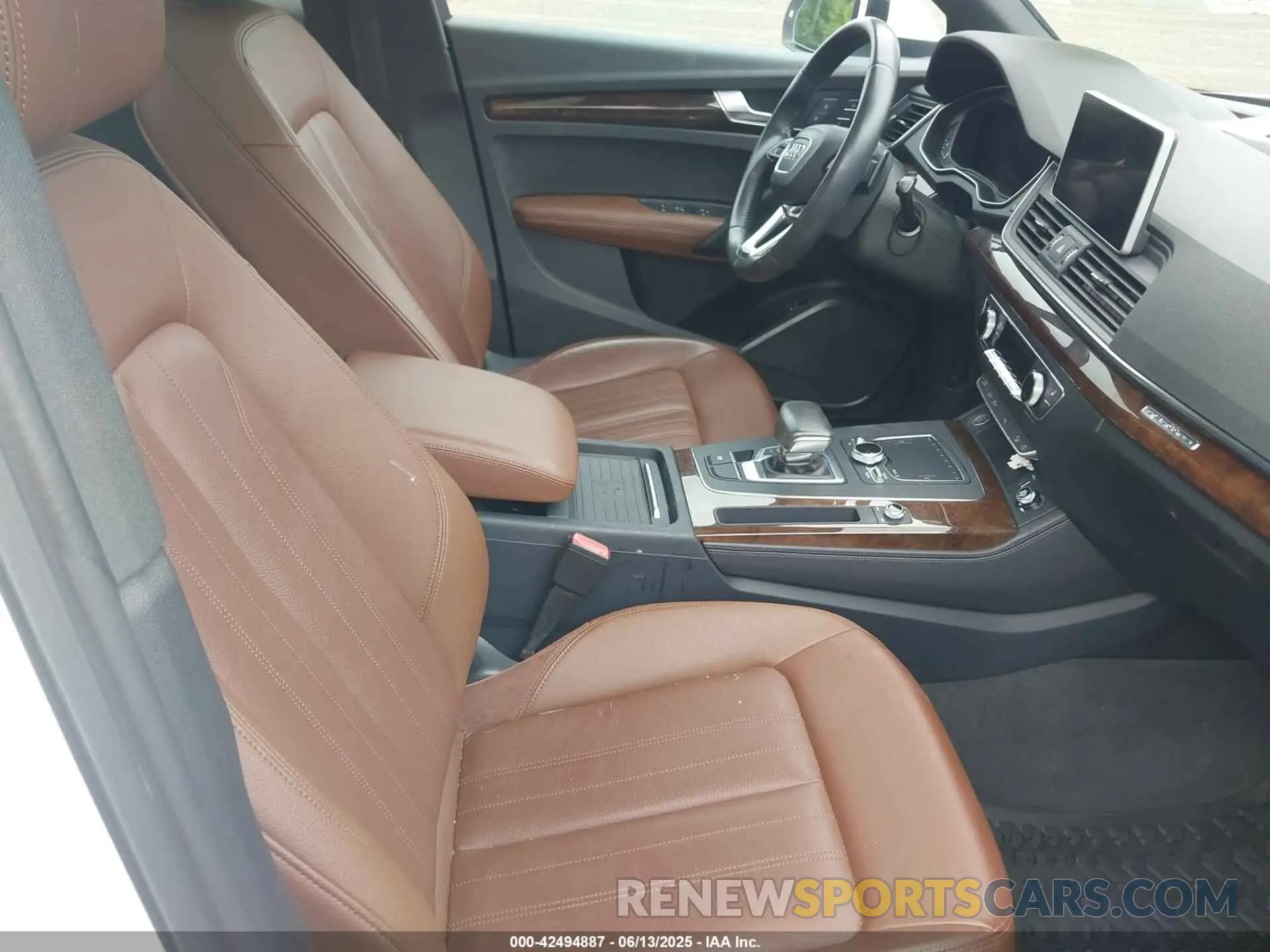5 Photograph of a damaged car WA1BNAFY7K2020079 AUDI Q5 2019