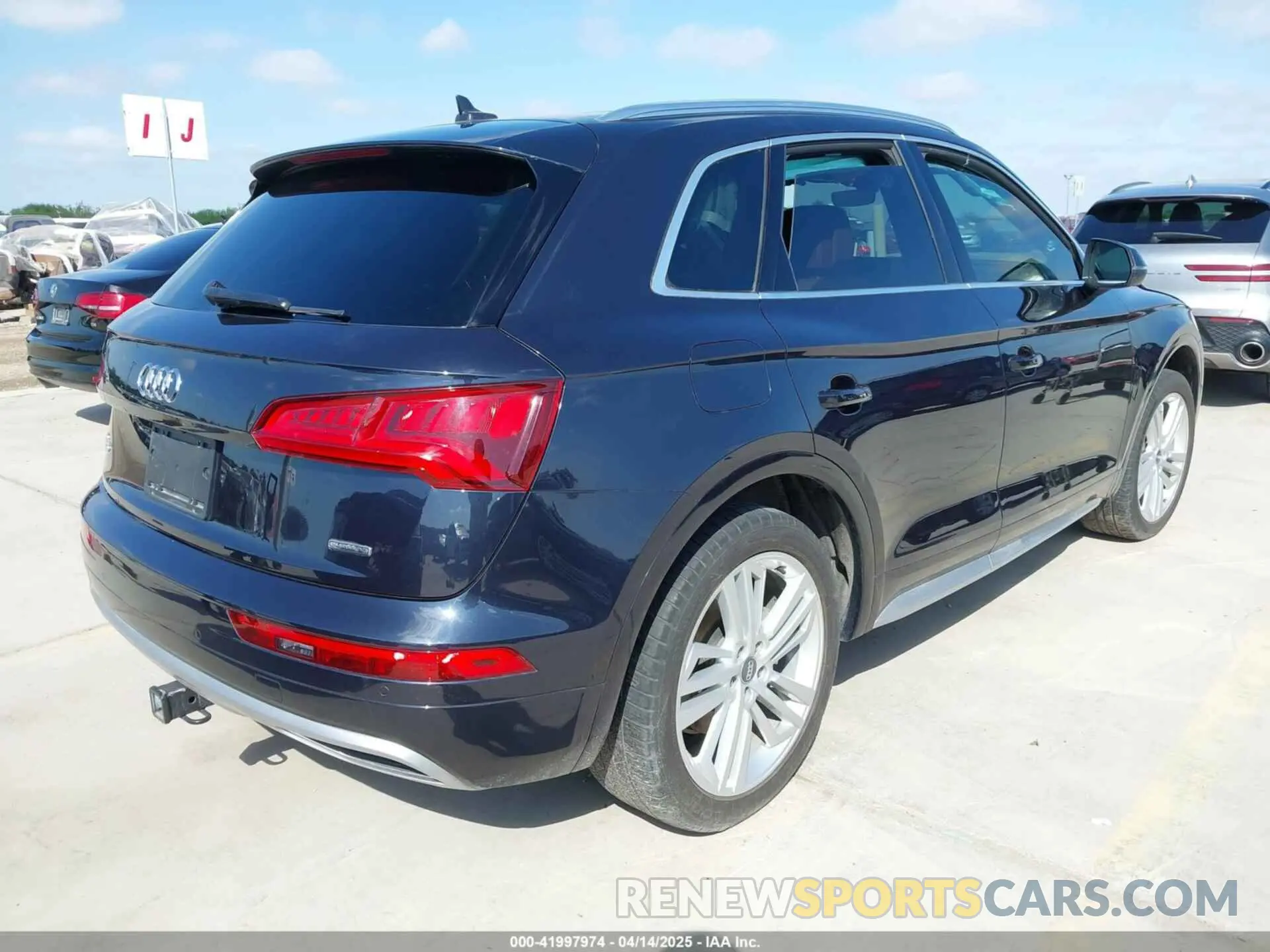 4 Фотография поврежденного автомобиля WA1BNAFY7K2022057 AUDI Q5 2019