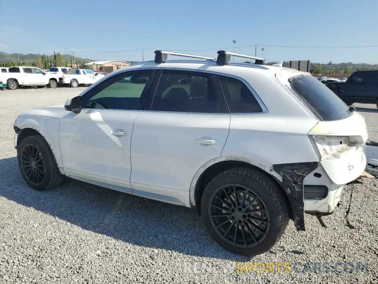 2 Фотография поврежденного автомобиля WA1BNAFY7K2053180 AUDI Q5 2019