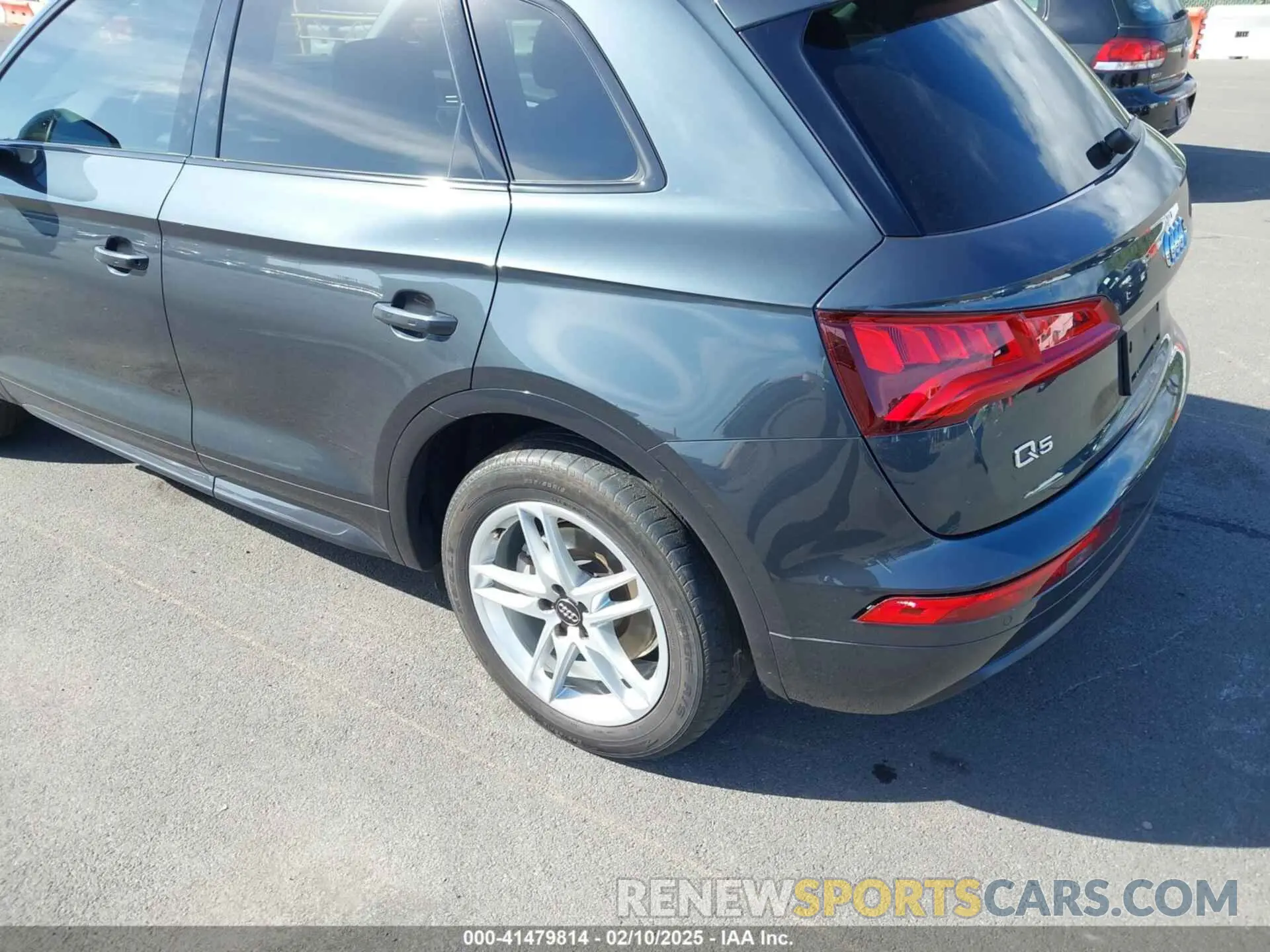 6 Фотография поврежденного автомобиля WA1BNAFY7K2067970 AUDI Q5 2019
