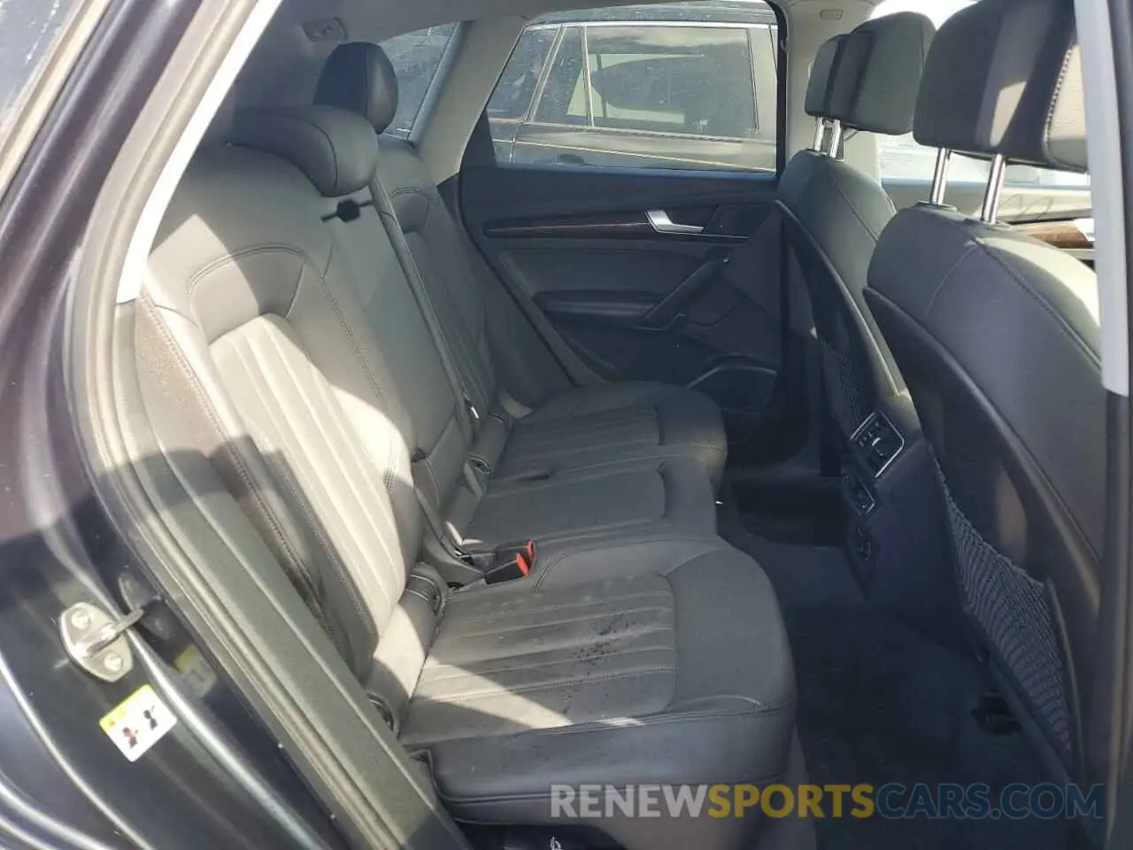 11 Photograph of a damaged car WA1BNAFY8K2052300 AUDI Q5 2019