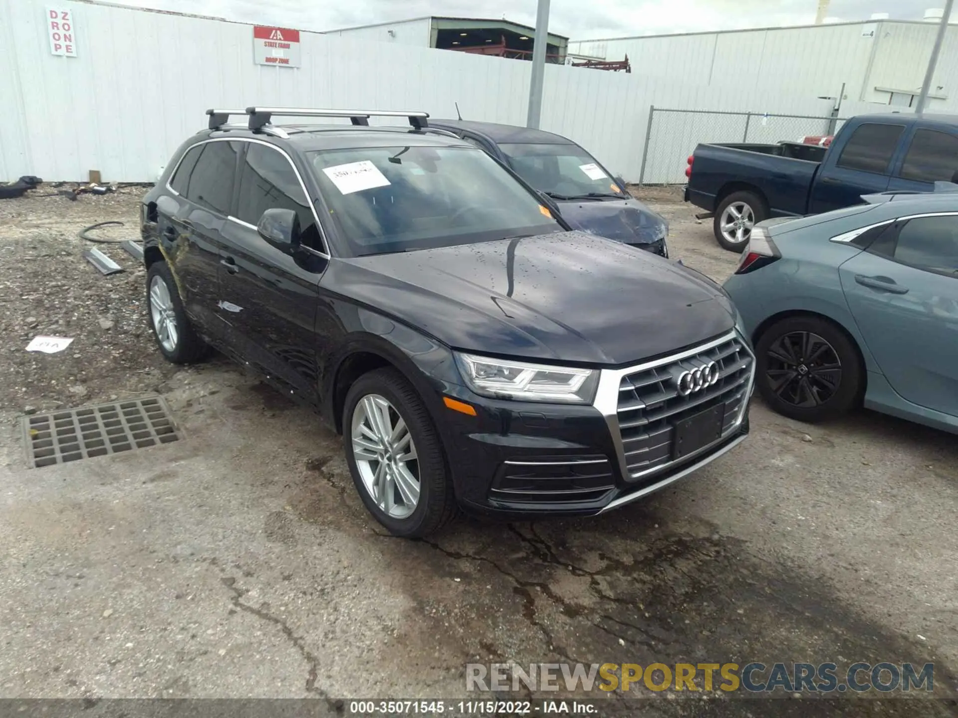 1 Photograph of a damaged car WA1BNAFY8K2104685 AUDI Q5 2019