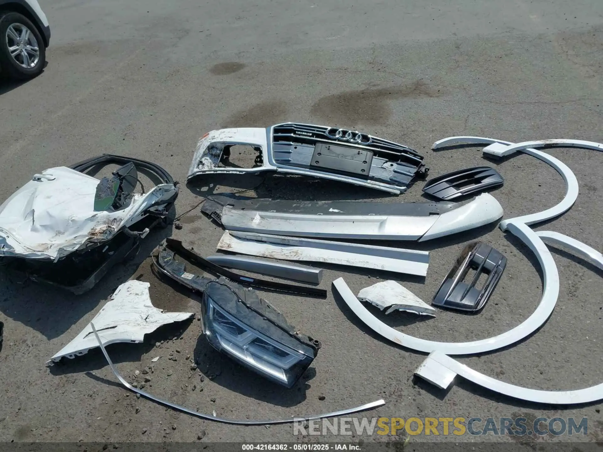 11 Фотография поврежденного автомобиля WA1BNAFY9K2124525 AUDI Q5 2019