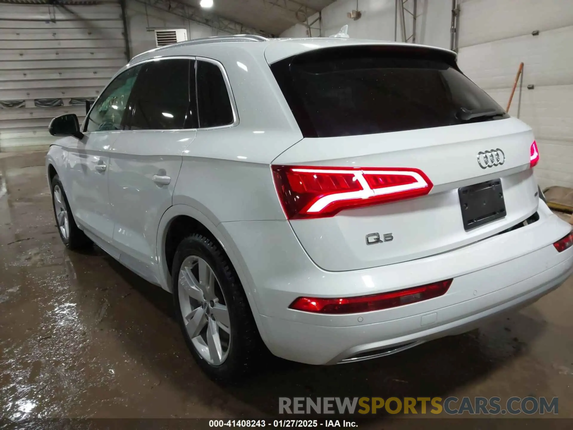 3 Фотография поврежденного автомобиля WA1BNAFYXK2060057 AUDI Q5 2019