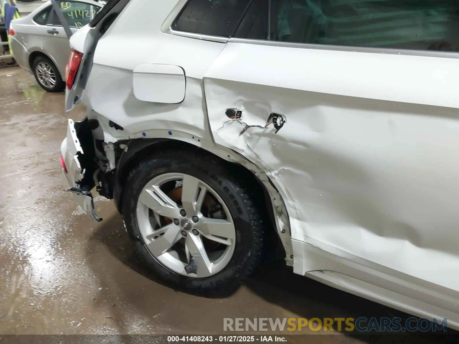 6 Фотография поврежденного автомобиля WA1BNAFYXK2060057 AUDI Q5 2019