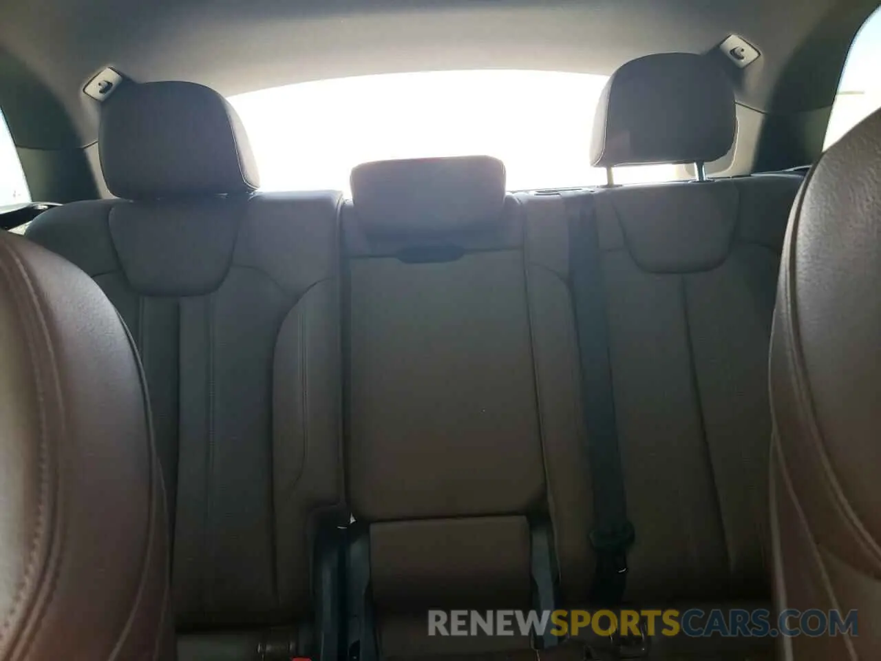 10 Photograph of a damaged car WA1BNAFYXK2069809 AUDI Q5 2019